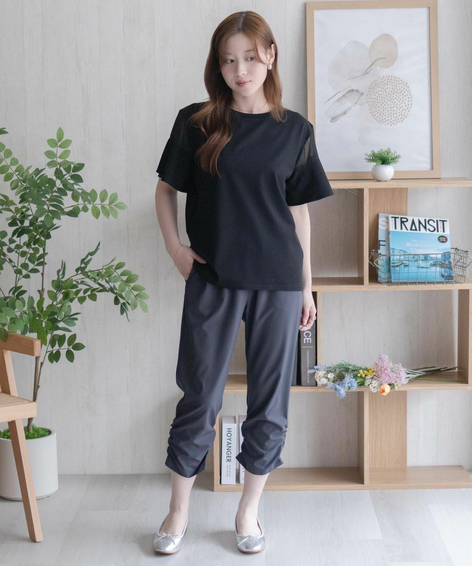 nAvy SARARI 裾シャーリング7分丈パンツ レディース