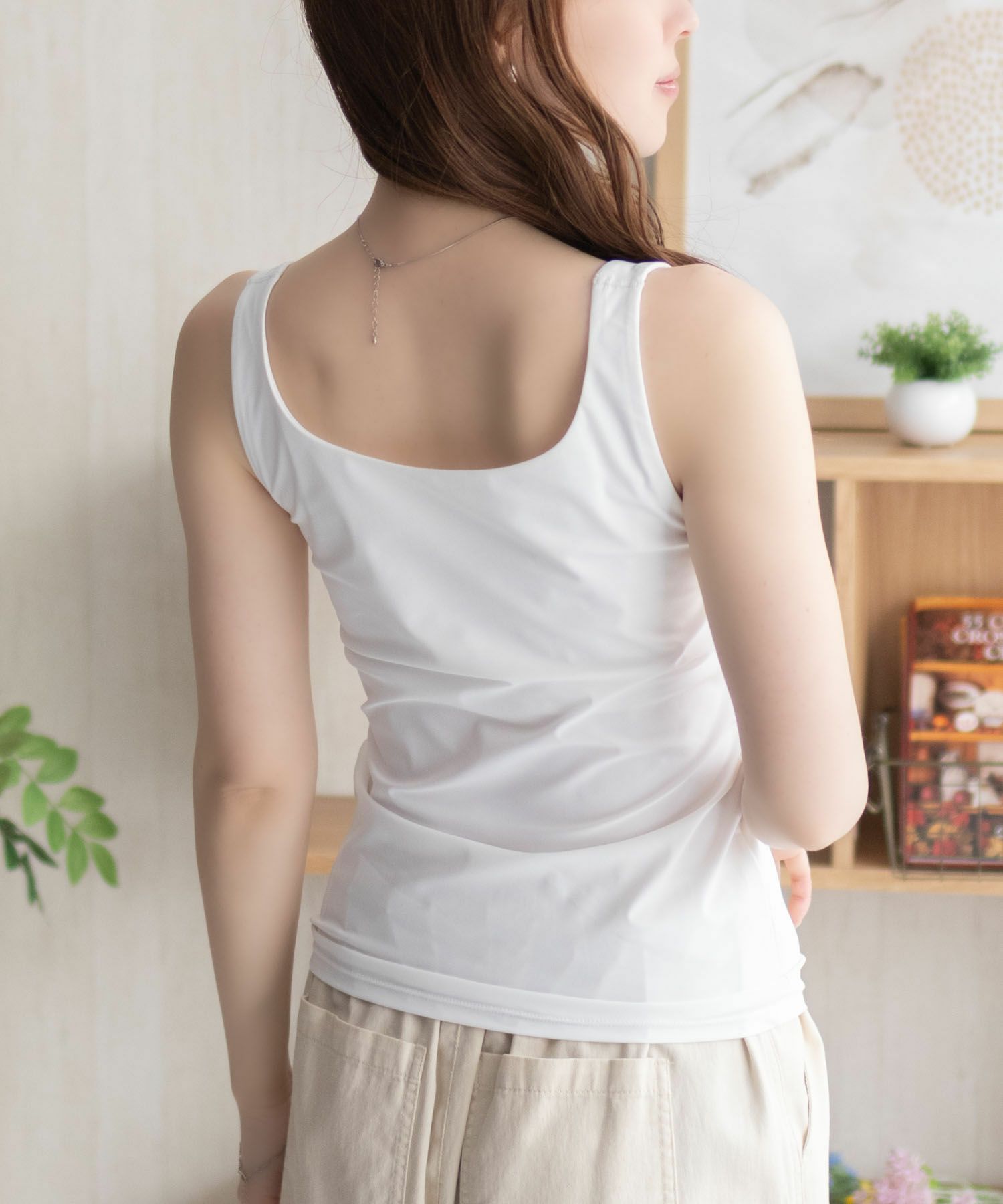 nAvy  ハピ楽 カップ付きナイロンベア天スクエアタンクトップ レディース商品画像-9