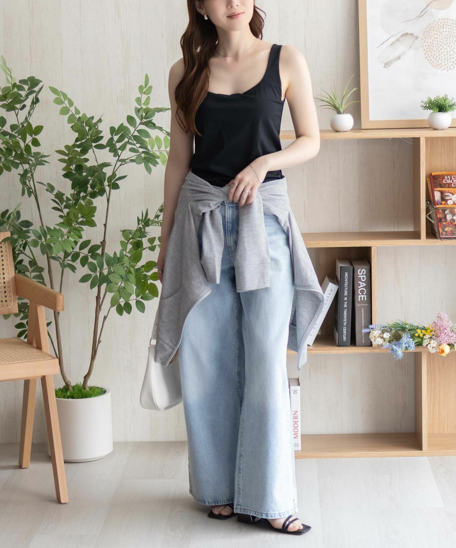 nAvy  ハピ楽 カップ付きナイロンベア天スクエアタンクトップ レディース商品画像-15