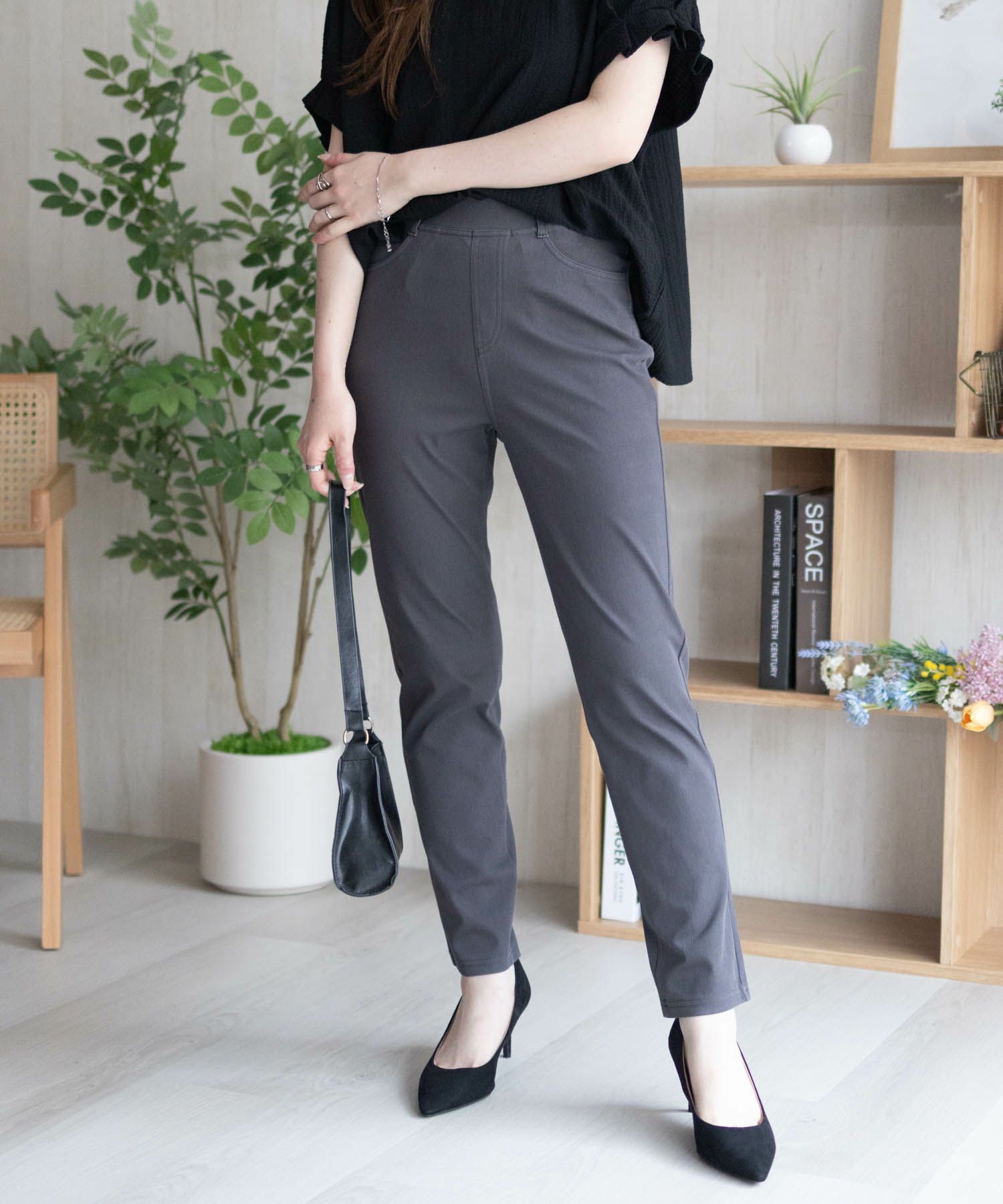 nAvy SARARI ひんやりフローズンストレートパンツ レディース