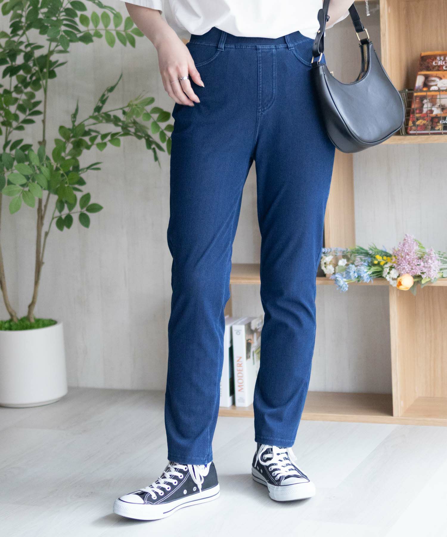 nAvy SARARI  ひんやりフローズンストレートパンツ レディース商品サムネイル-3