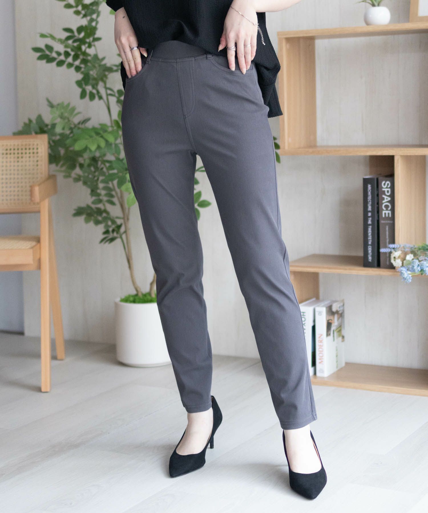 nAvy SARARI  ひんやりフローズンストレートパンツ レディース商品サムネイル-10