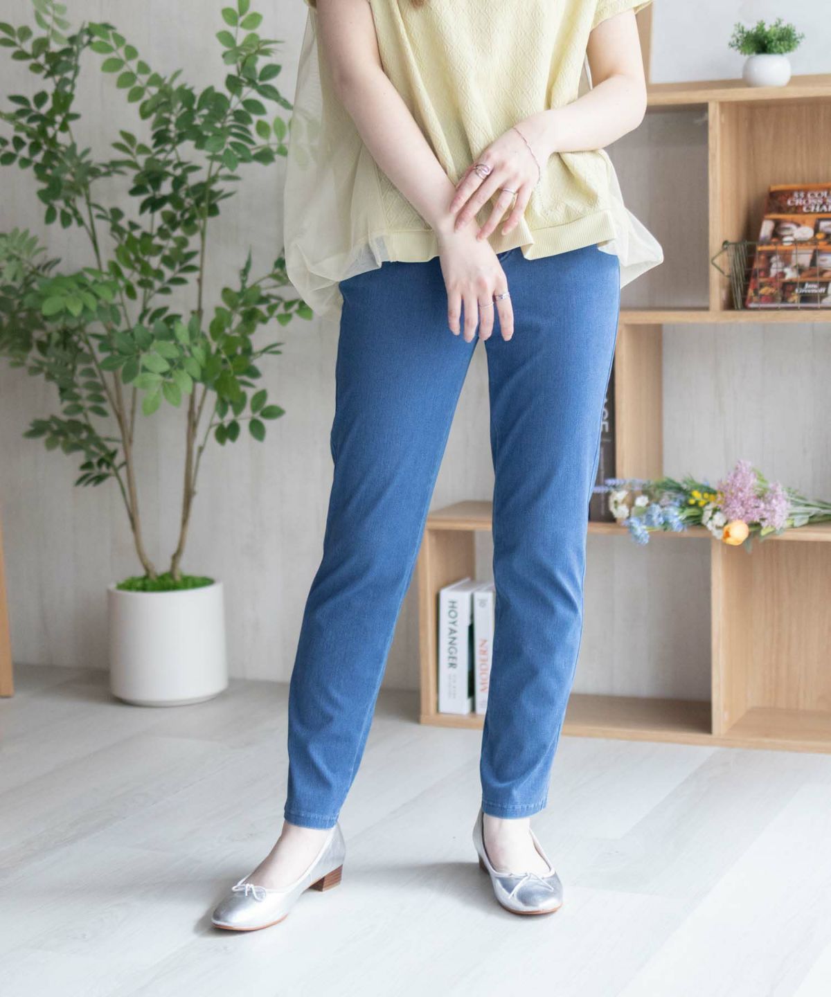 nAvy SARARI ひんやりフローズンストレートパンツ レディース