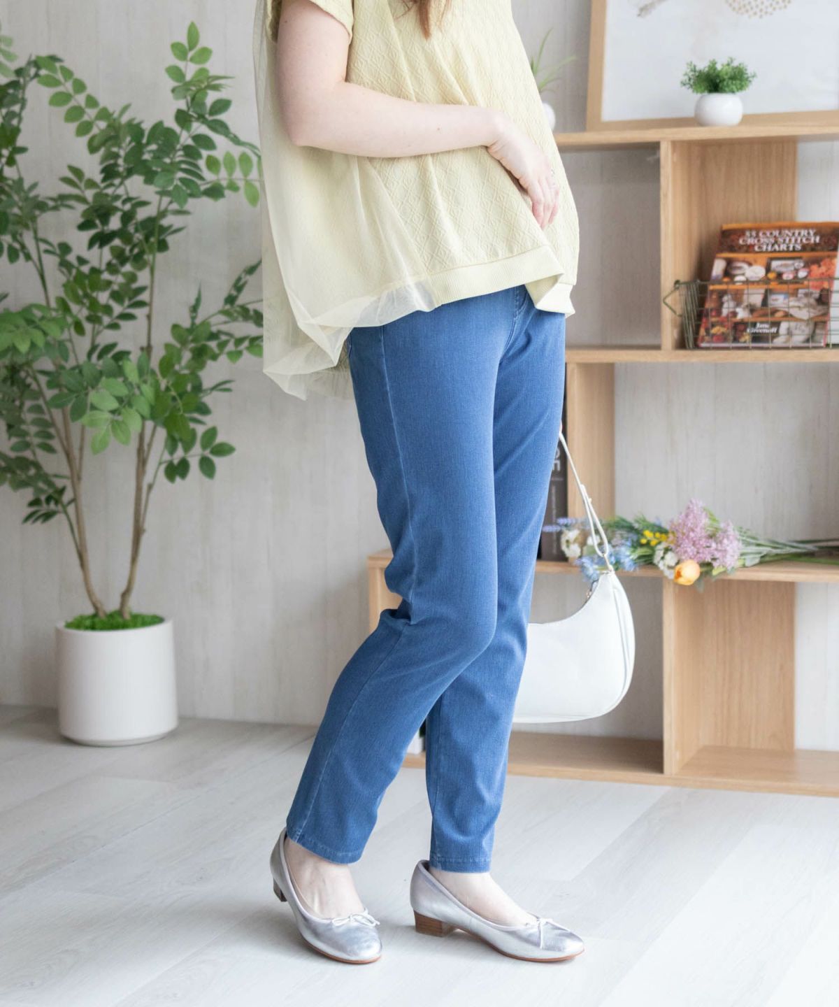 nAvy SARARI ひんやりフローズンストレートパンツ レディース