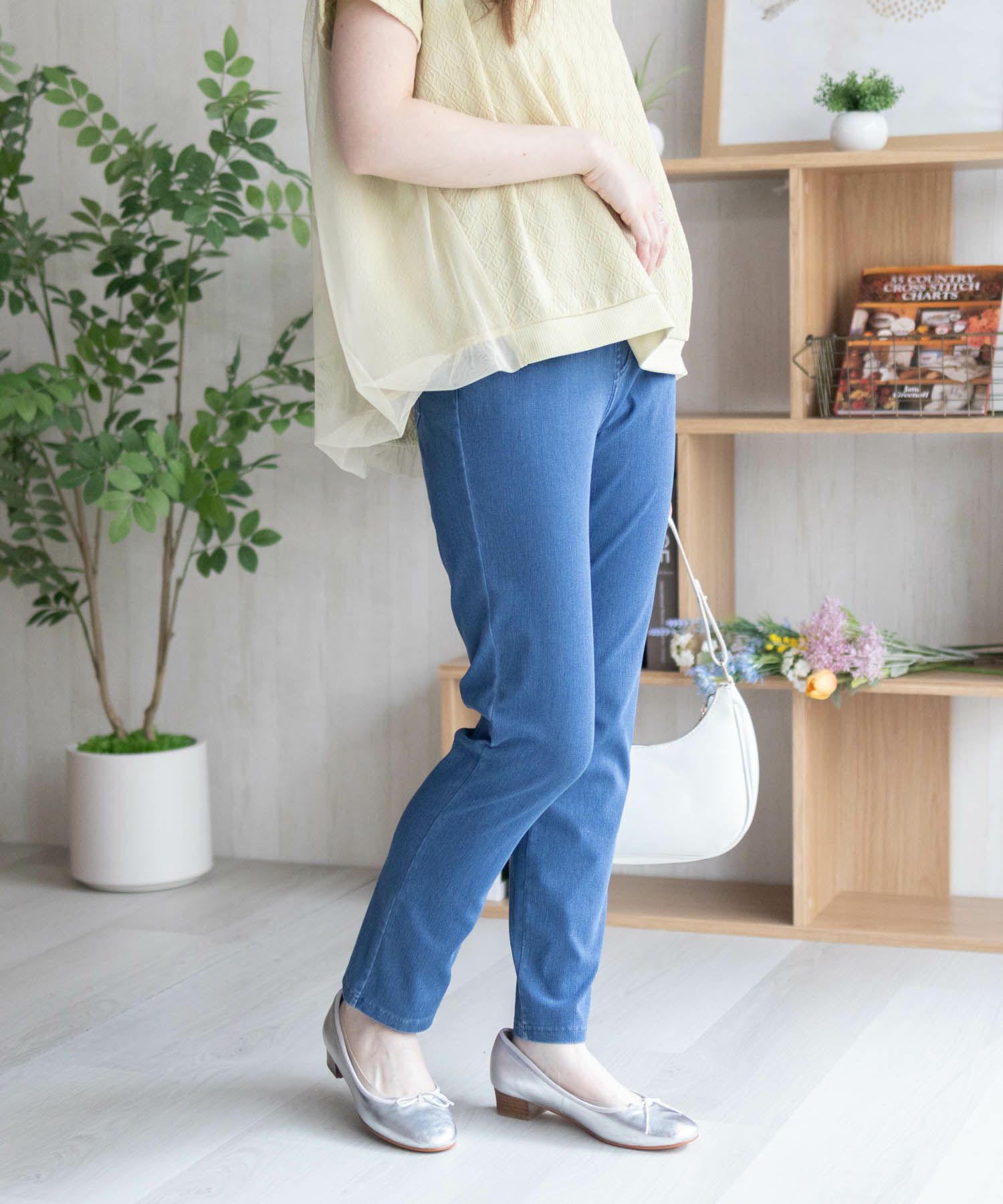 nAvy SARARI ひんやりフローズンストレートパンツ レディース