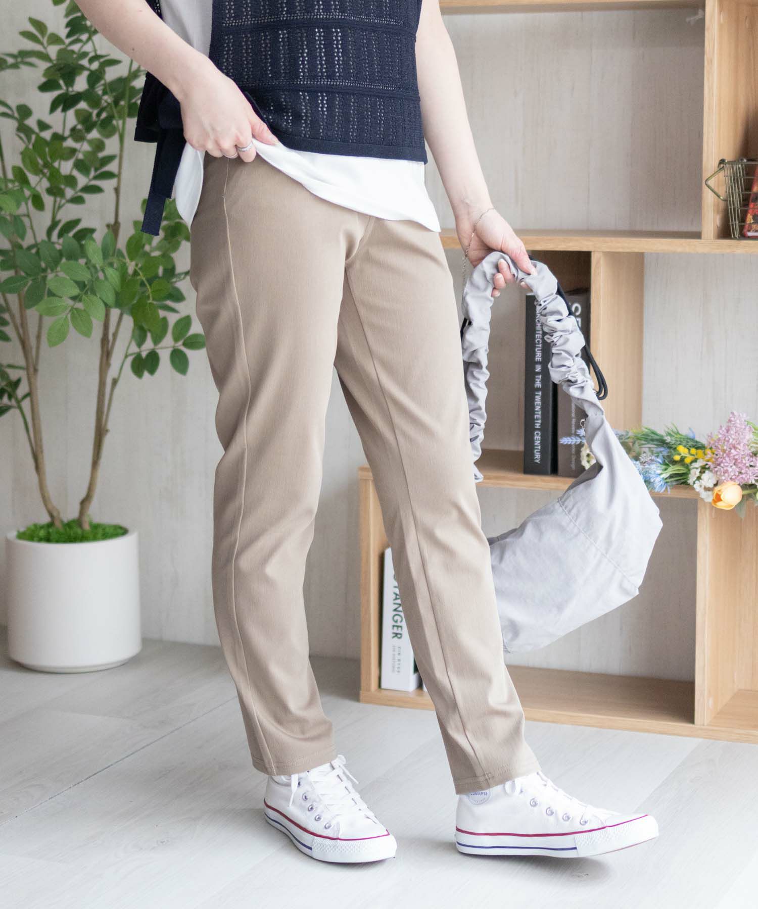 nAvy SARARI ひんやりフローズンストレートパンツ レディース