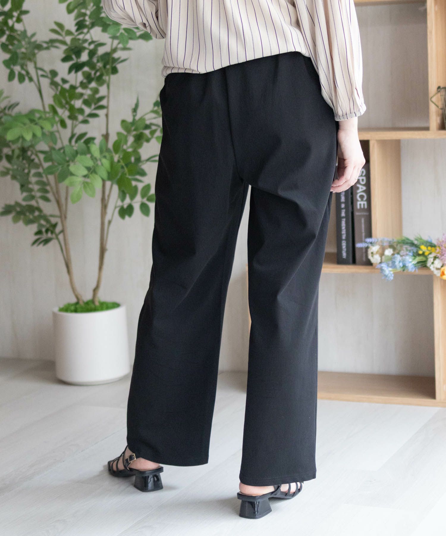 nAvy SARARI ひんやりフローズンセミワイドパンツ レディース