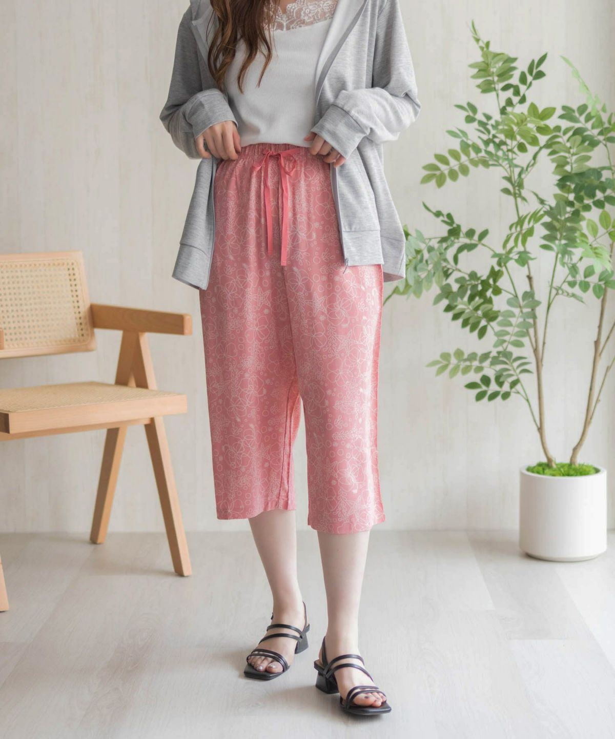 nAvy SARARI レーヨンステテコ フラワー柄 レディース