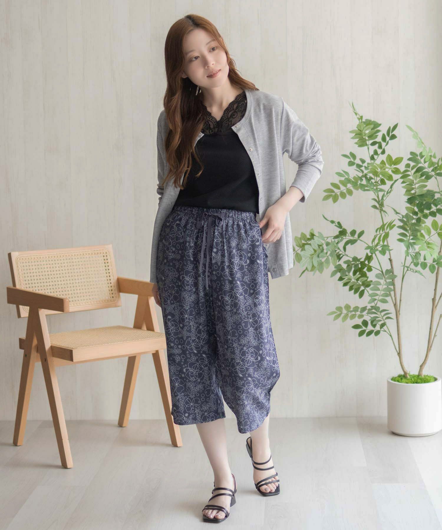 nAvy SARARI レーヨンステテコ フラワー柄 レディース