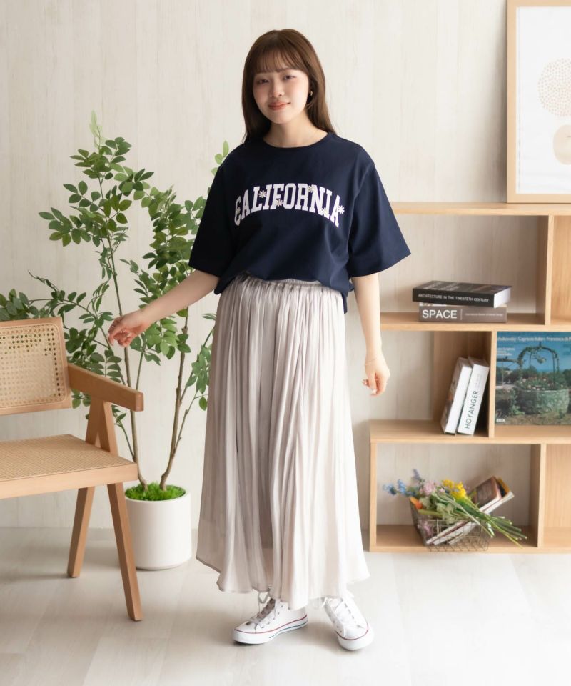 フラワー刺繍カレッジTシャツ レディース フラワー刺繍カレッジTシャツ レディース