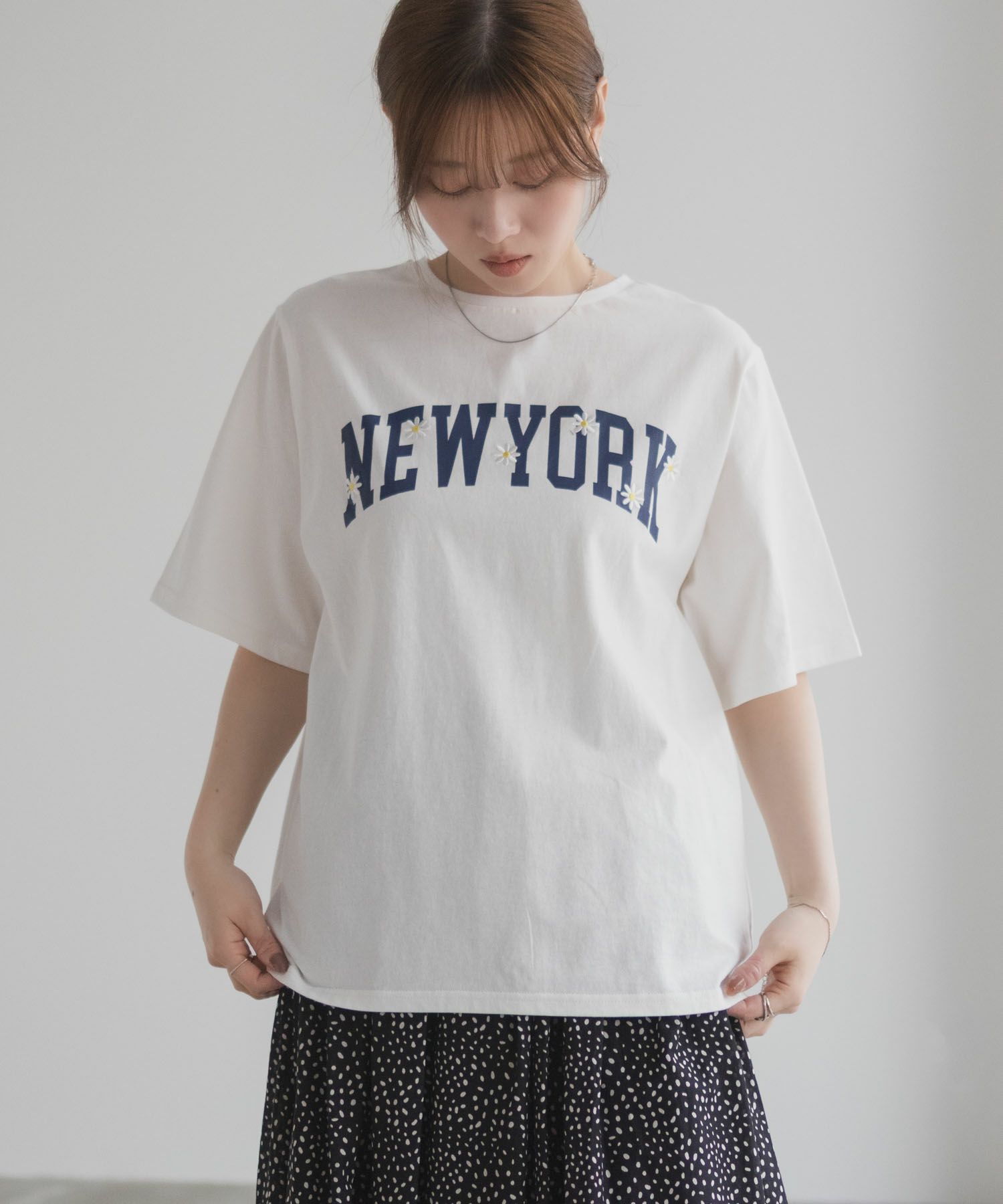 フラワー刺繍カレッジTシャツ レディース メール便 対応商品商品画像-3