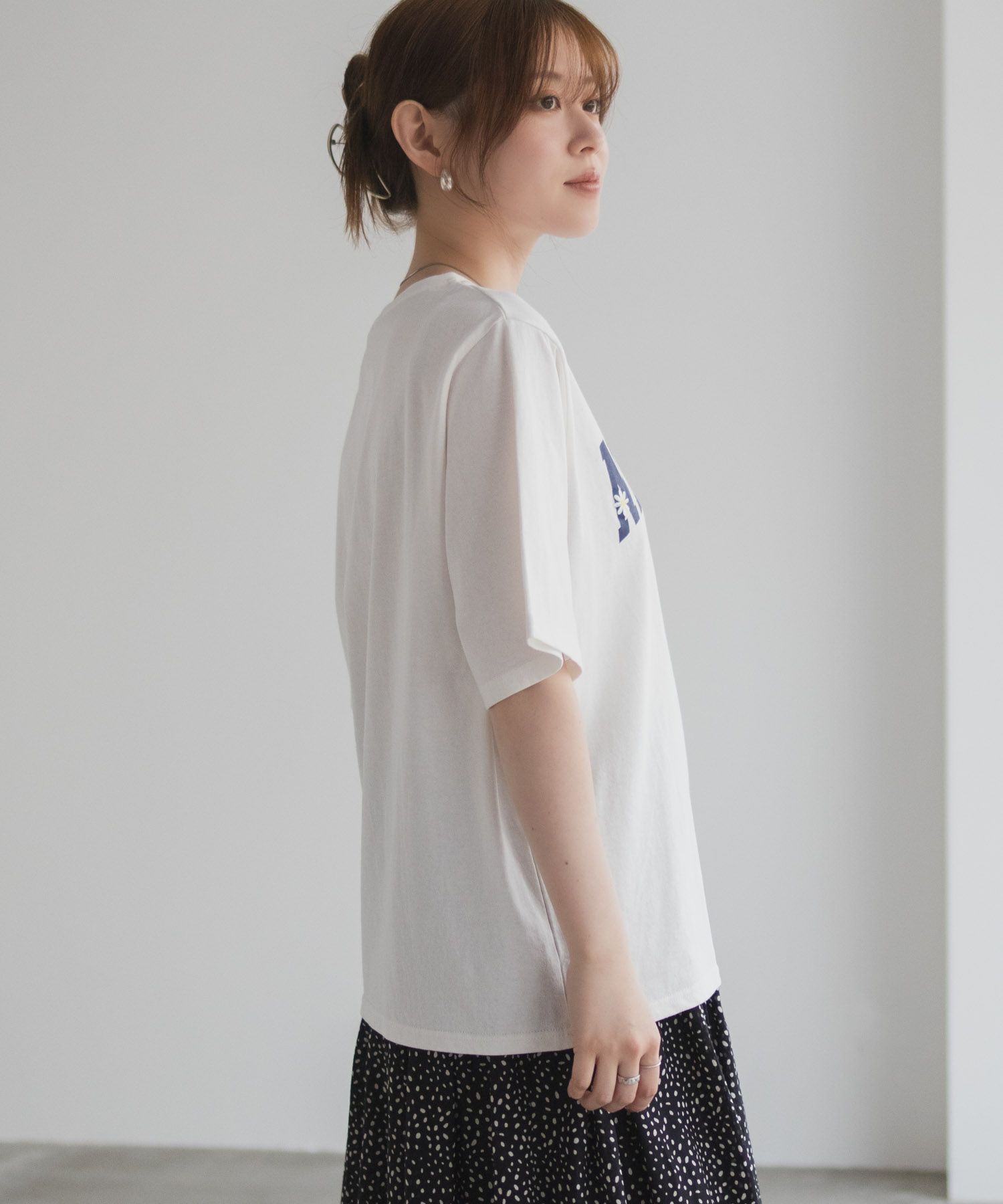 フラワー刺繍カレッジTシャツ レディース メール便 対応商品商品画像-4