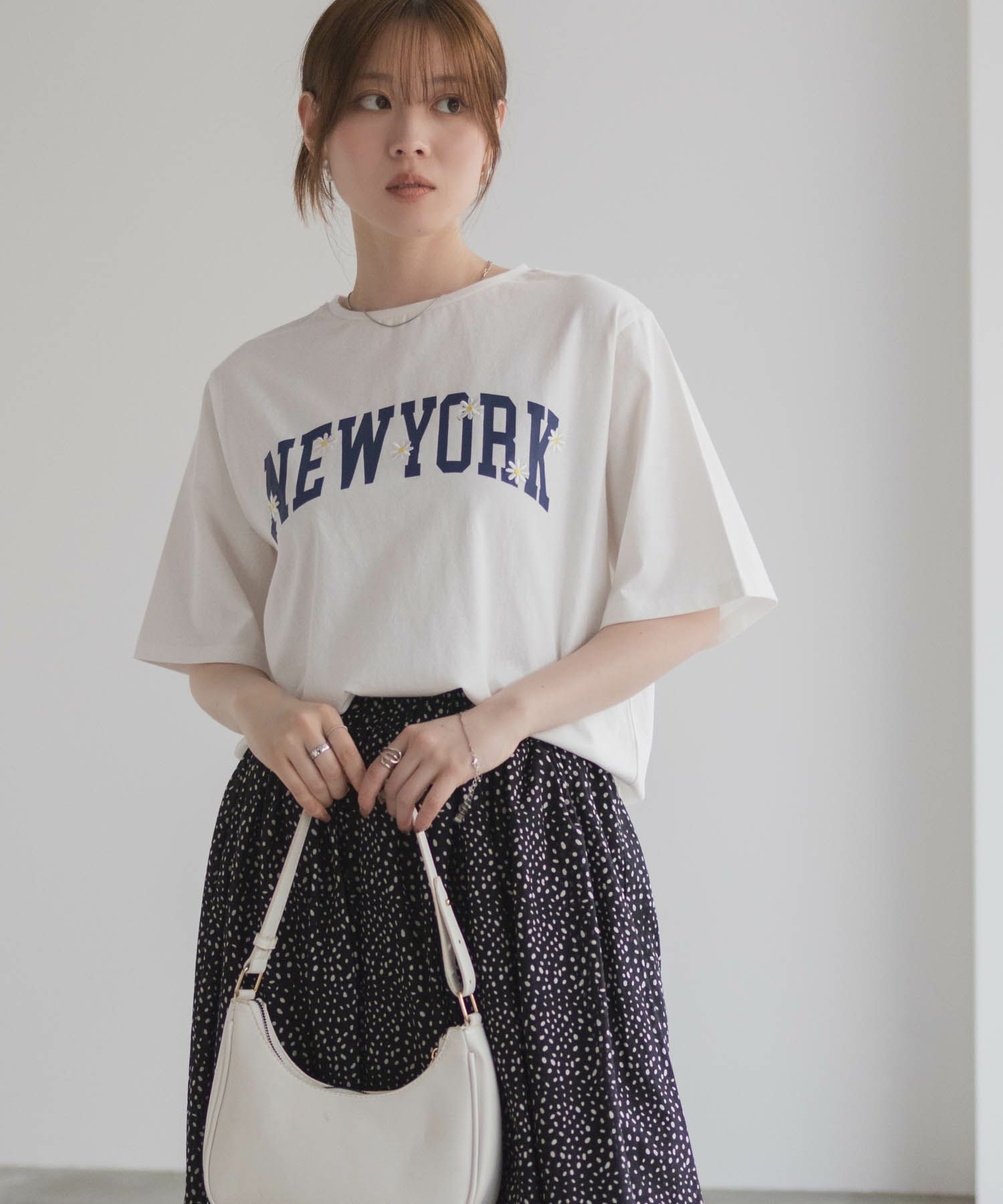 フラワー刺繍カレッジTシャツ レディース メール便 対応商品商品画像-8