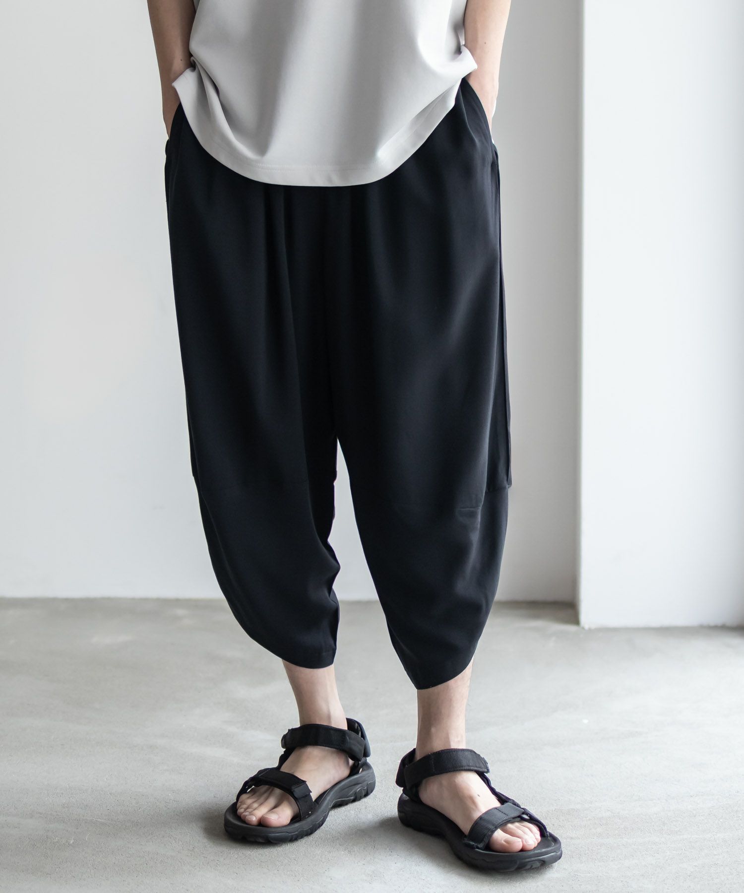 NAVY SARARI  レーヨンバルーンパンツ メンズ商品画像-1