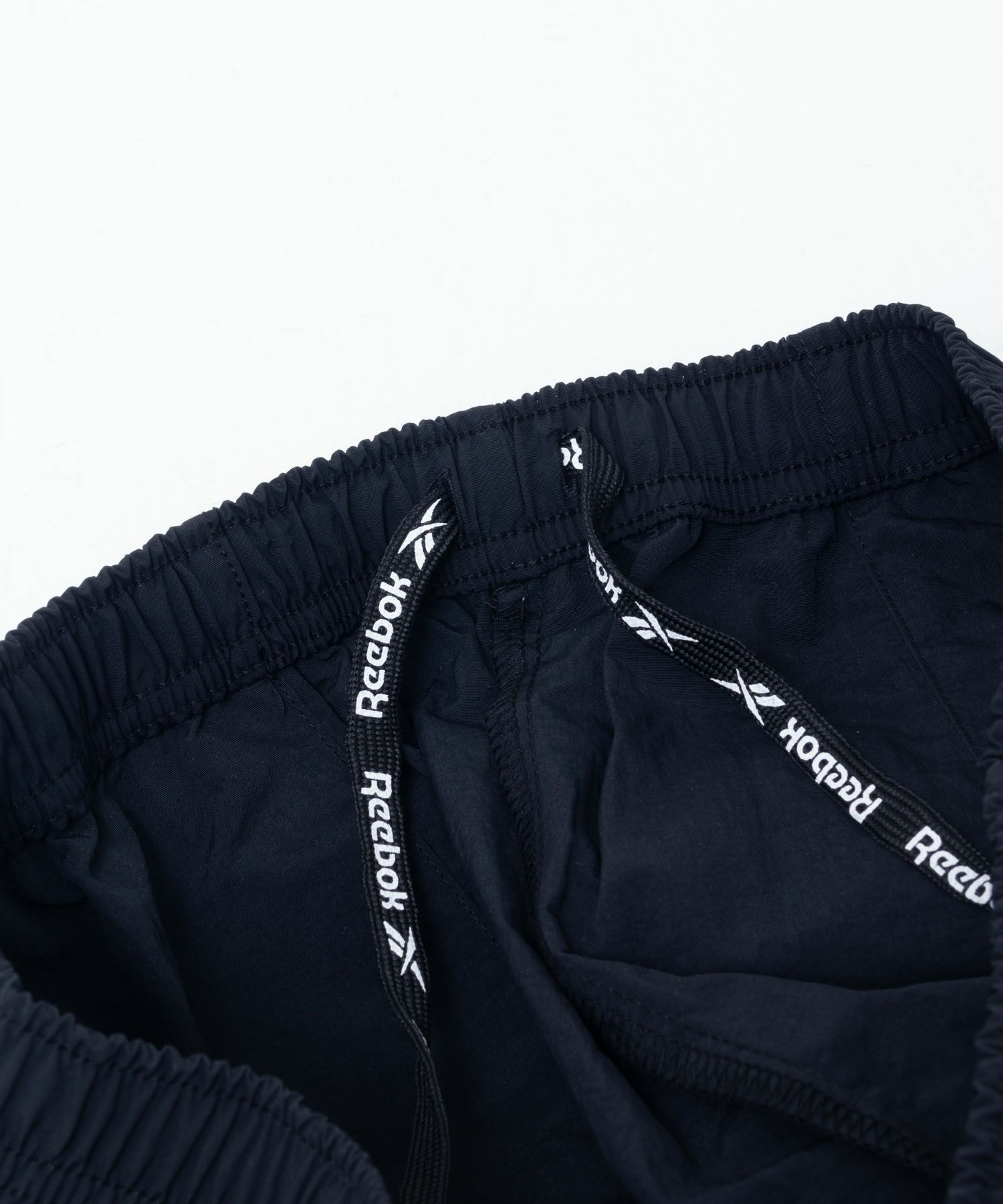 Reebok ナイロンショートパンツ メンズ