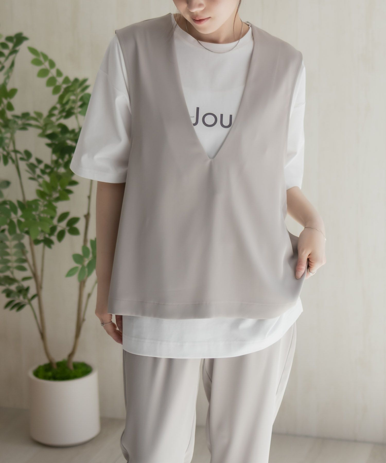 [最終さらに50%OFF]HusHusH  冷感ノーカラージレ レディース商品サムネイル-1