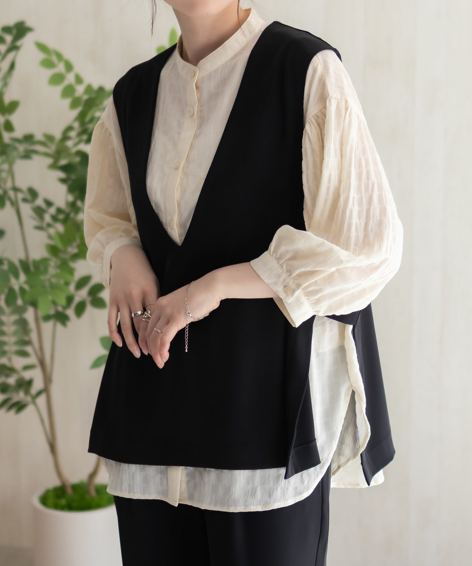 [最終さらに50%OFF]HusHusH  冷感ノーカラージレ レディース商品サムネイル-2