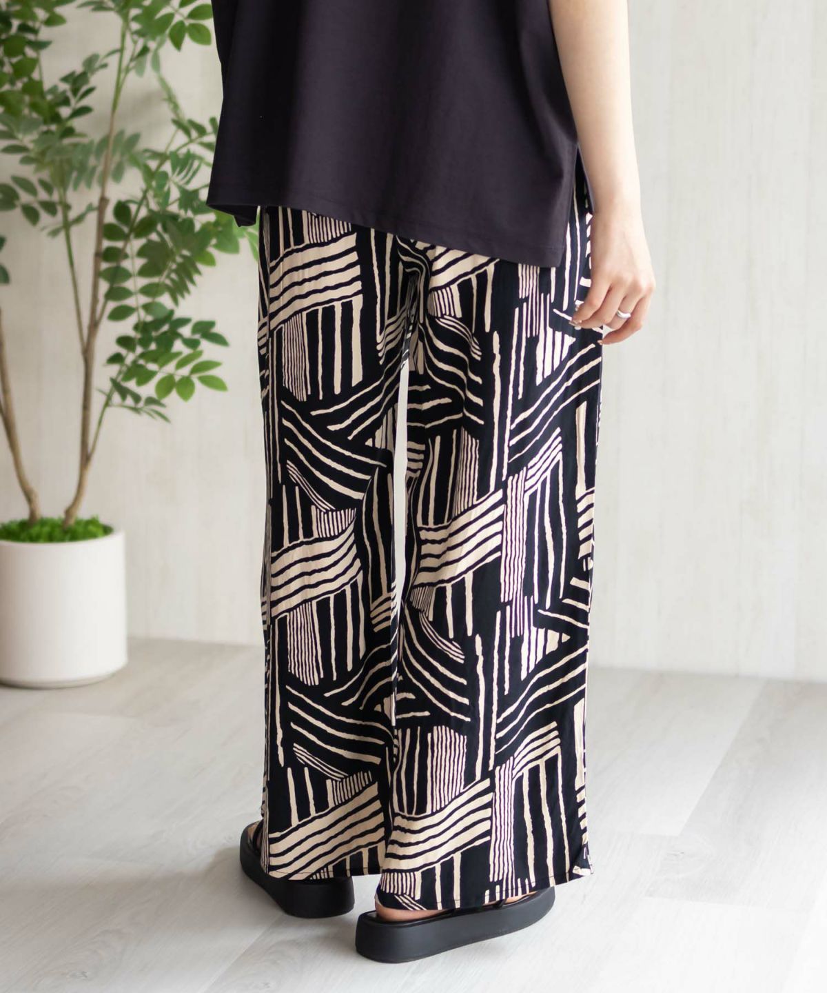 Howdy Marie インドファブリック 総柄ワイドパンツ レディース