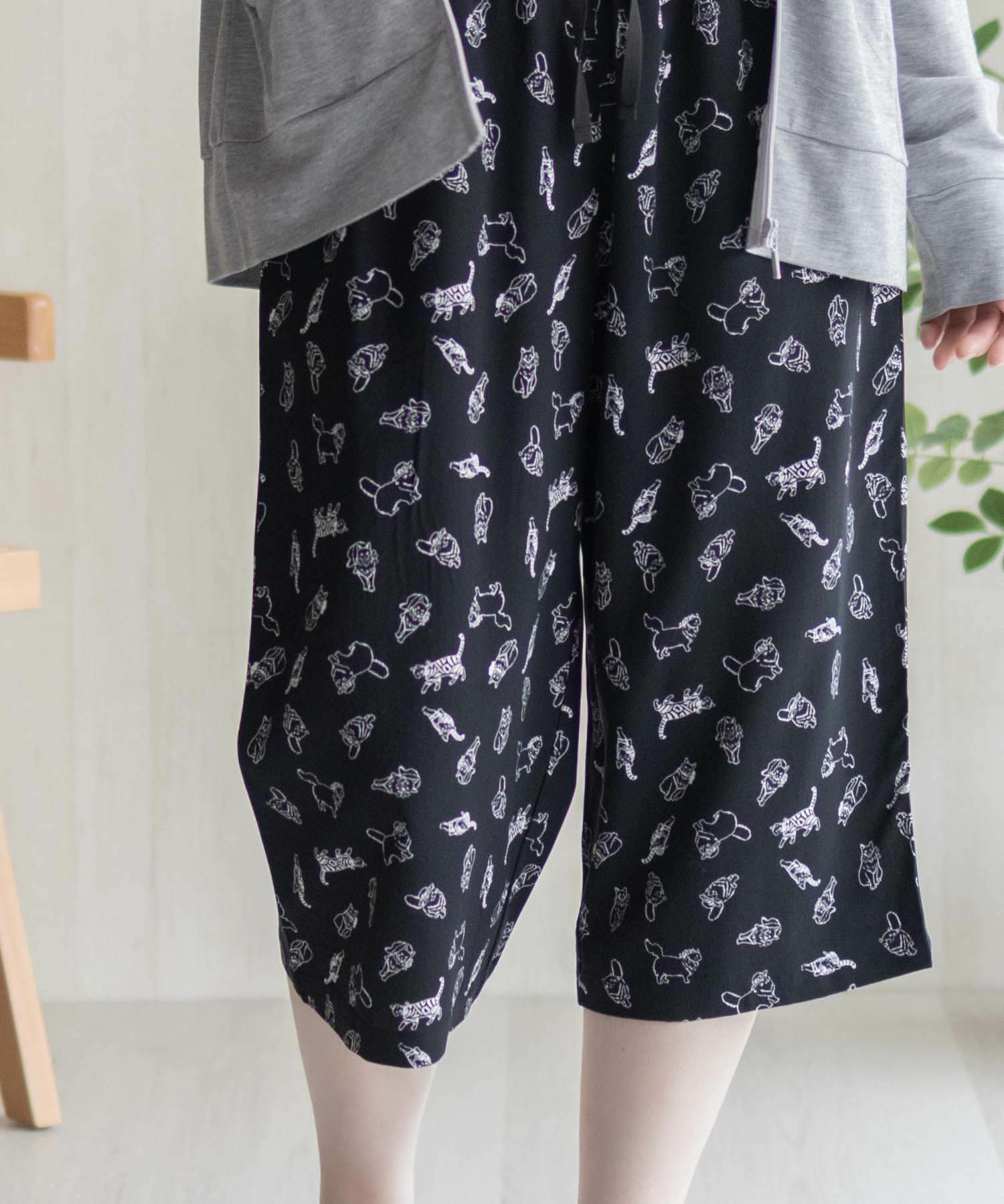 nAvy SARARI レーヨンステテコ 総柄 レディース