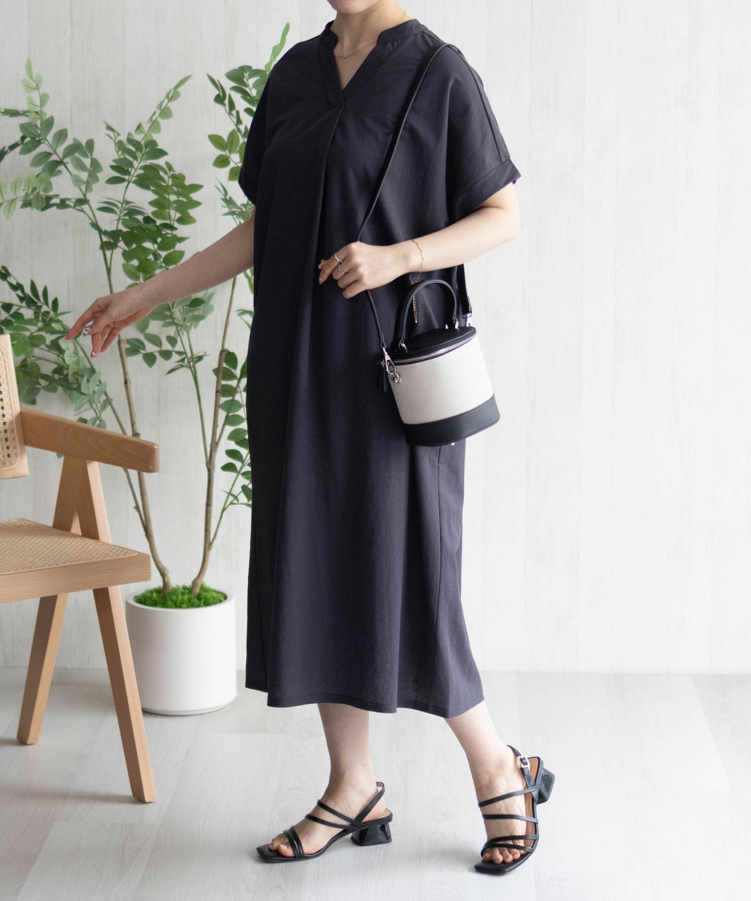 nAvy SARARI スキッパーロングワンピース レディース商品画像-1