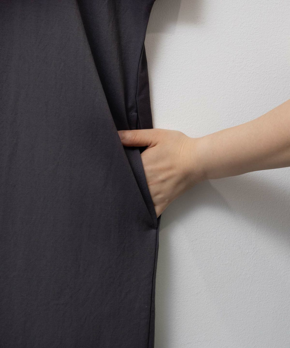 nAvy SARARI スキッパーロングワンピース レディース