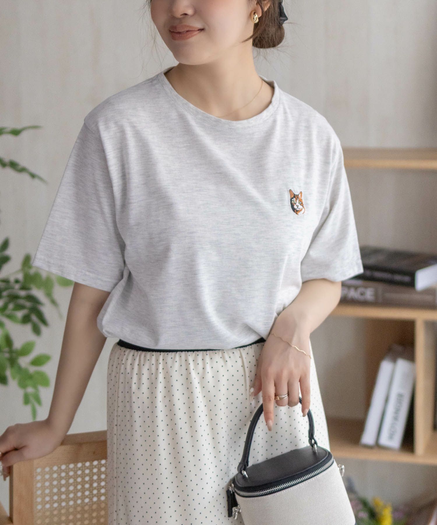 nAvy  ネコ刺繍Tシャツ レディース メール便 対応商品商品画像-12