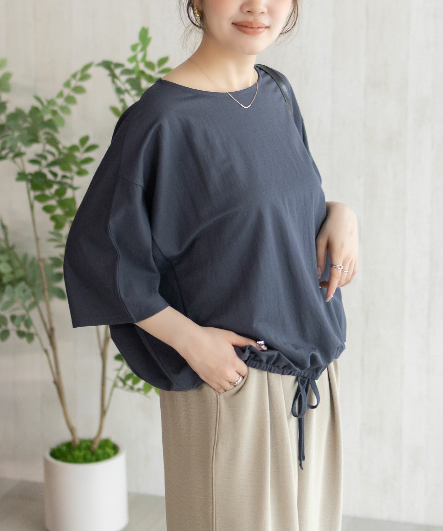 nAvy SARARI 裾スピンドルTシャツ レディース メール便 対応商品商品画像-7