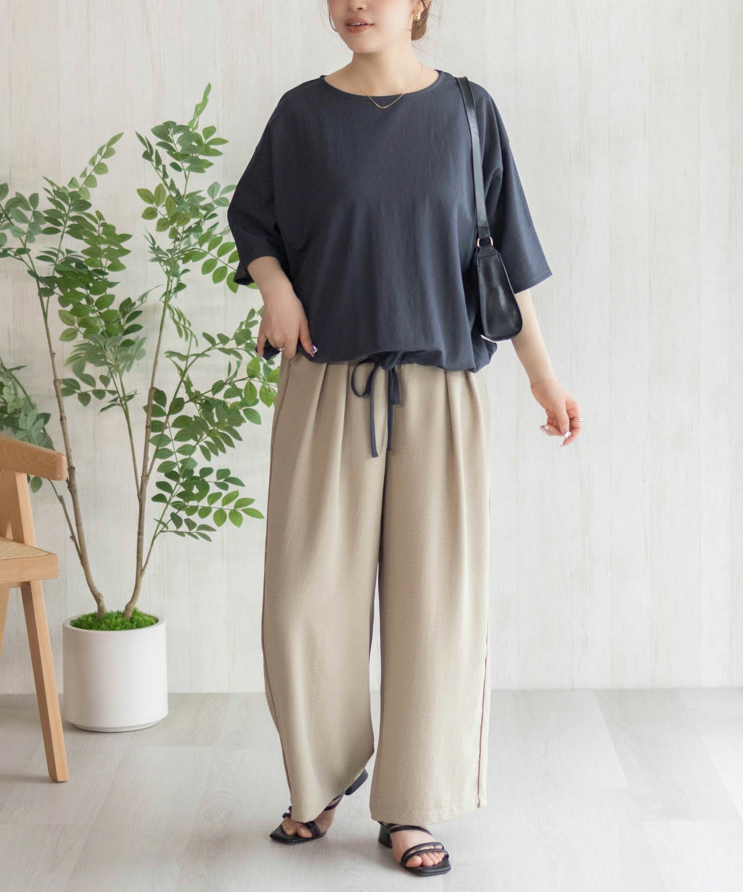nAvy SARARI 裾スピンドルTシャツ レディース ネコポス 対応商品