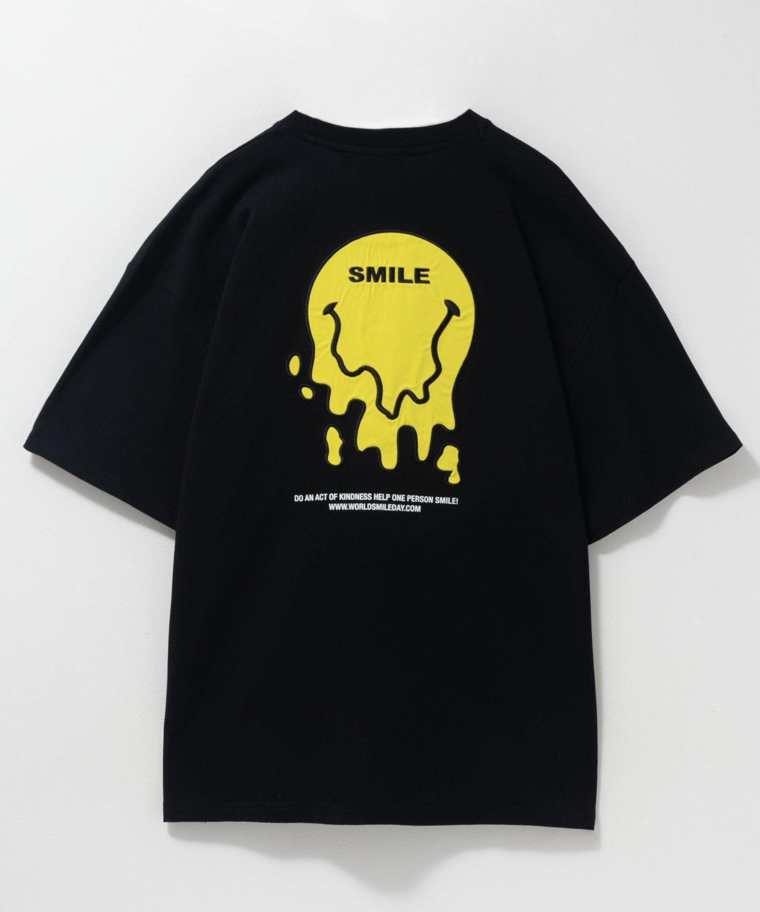 SMILEY FACE ワッペンTシャツ メンズ ネコポス 対応商品