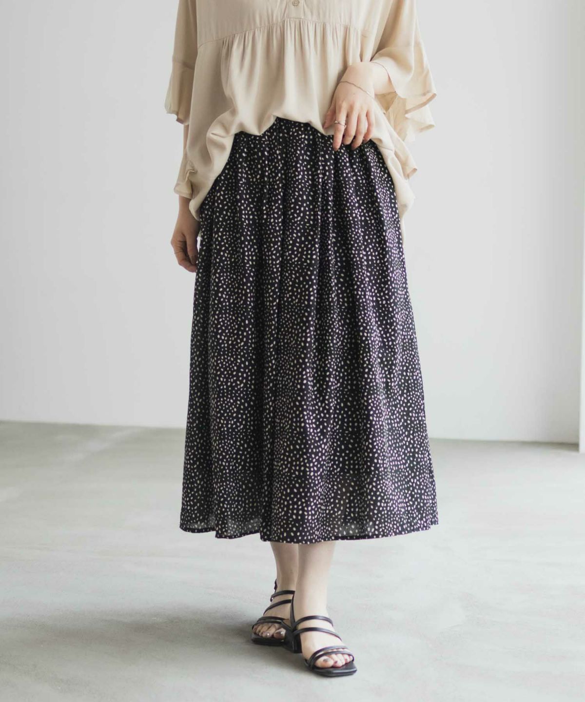 Howdy Marie インドファブリック 綿ボイル総柄スカート レディース
