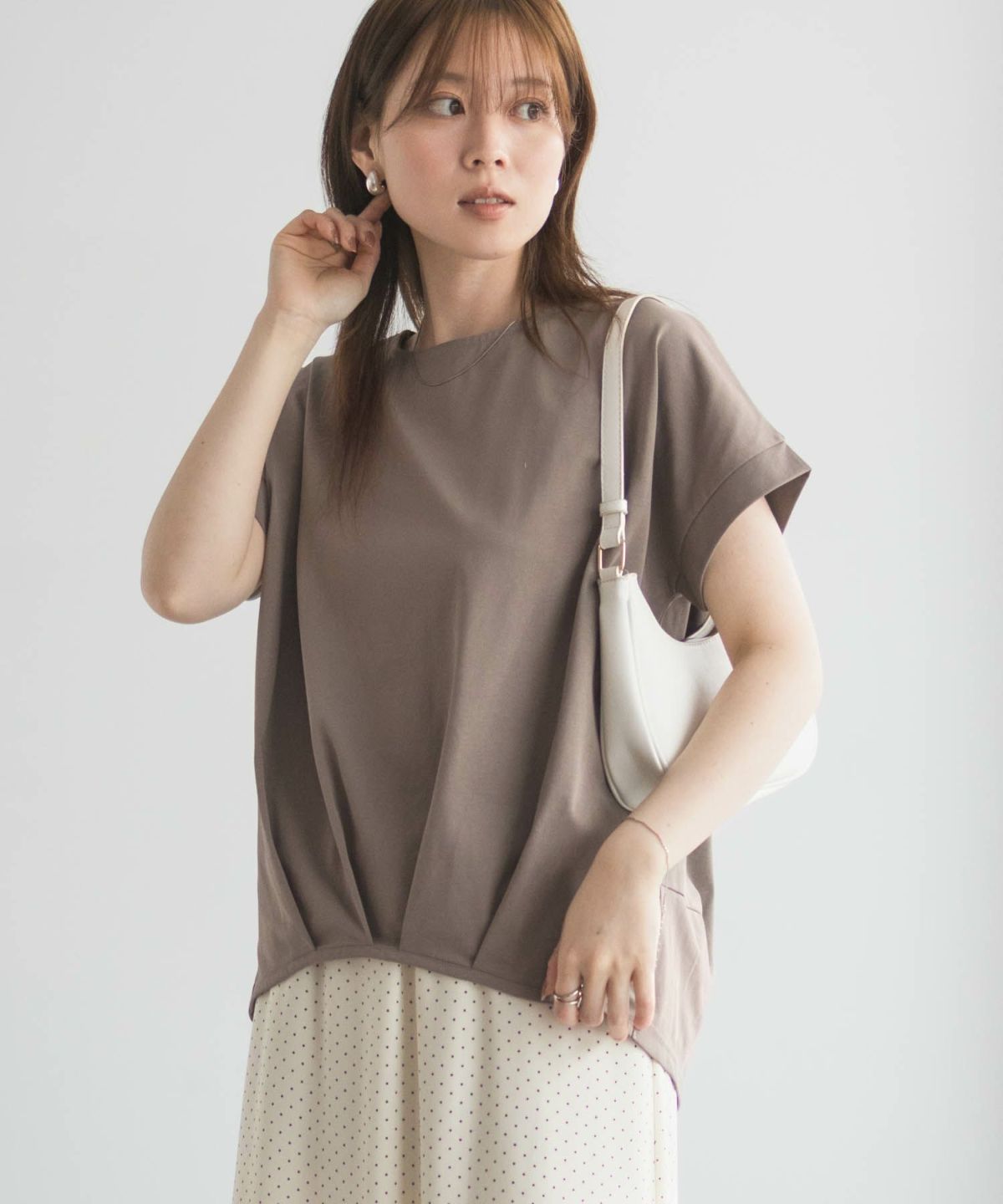 nAvy SARARI 裾タックプルオーバー レディース ネコポス 対応商品