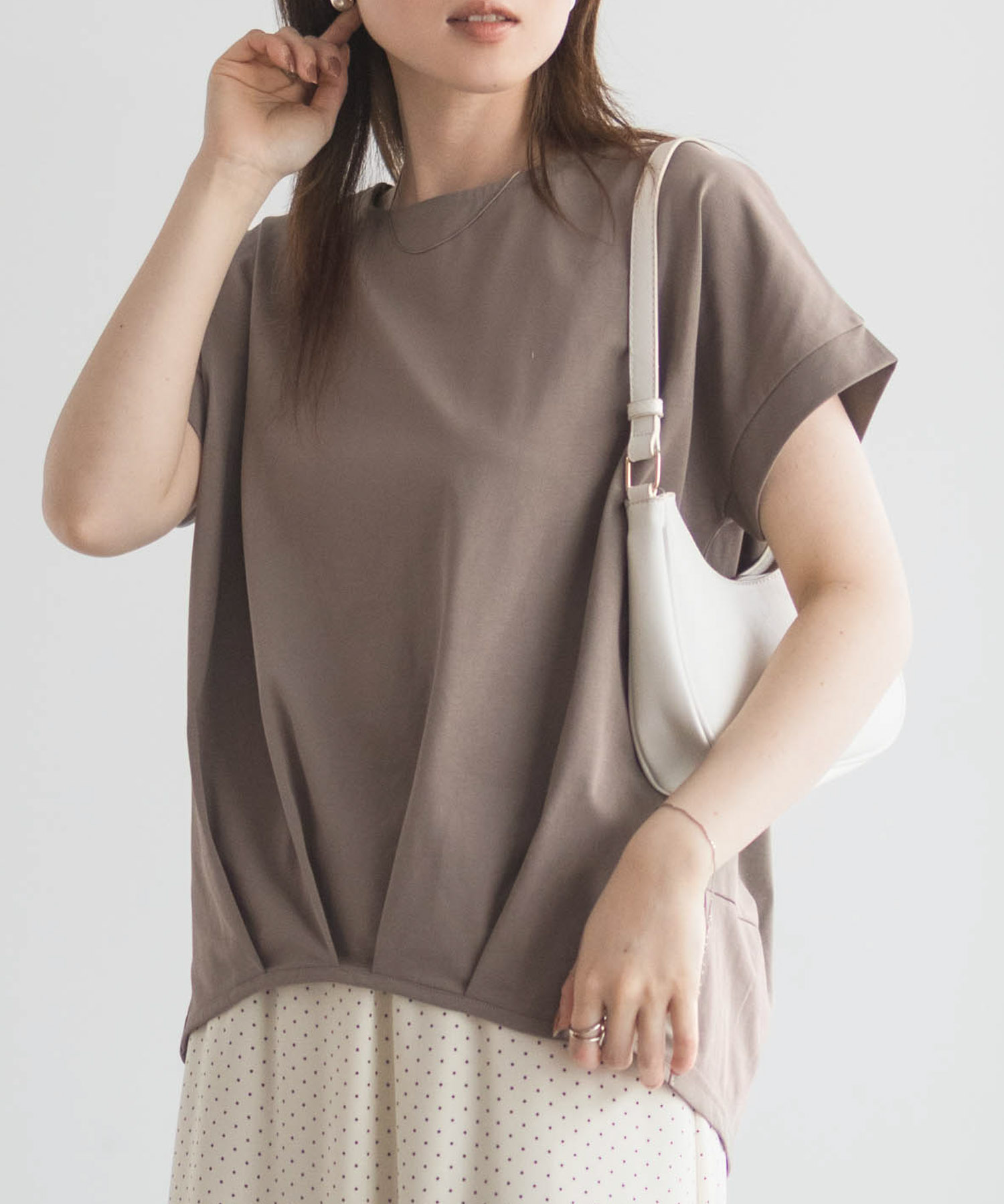 nAvy SARARI 裾タックプルオーバー レディース ネコポス 対応商品