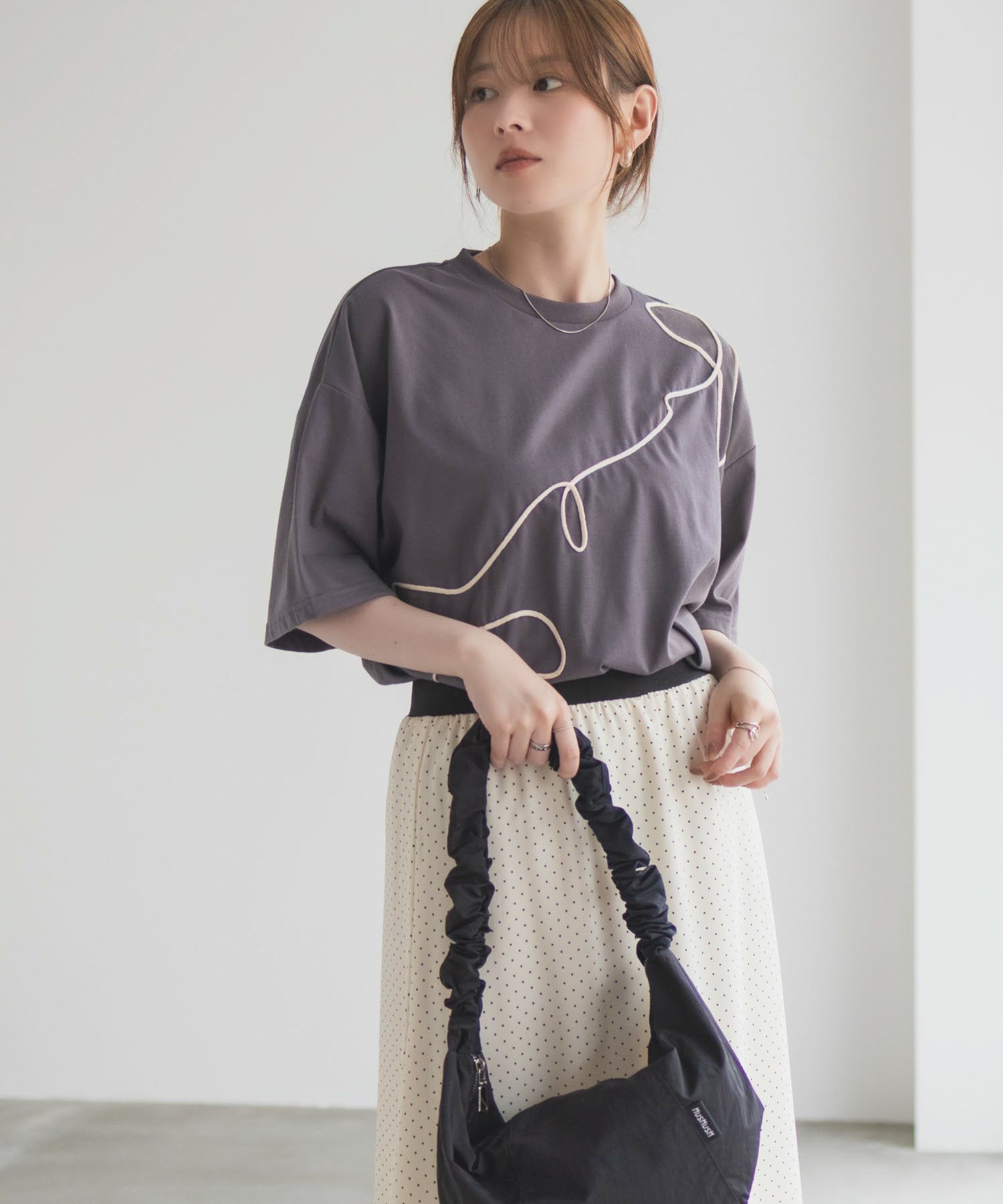 HusHusH コード刺繍Tシャツ レディース ネコポス 対応商品