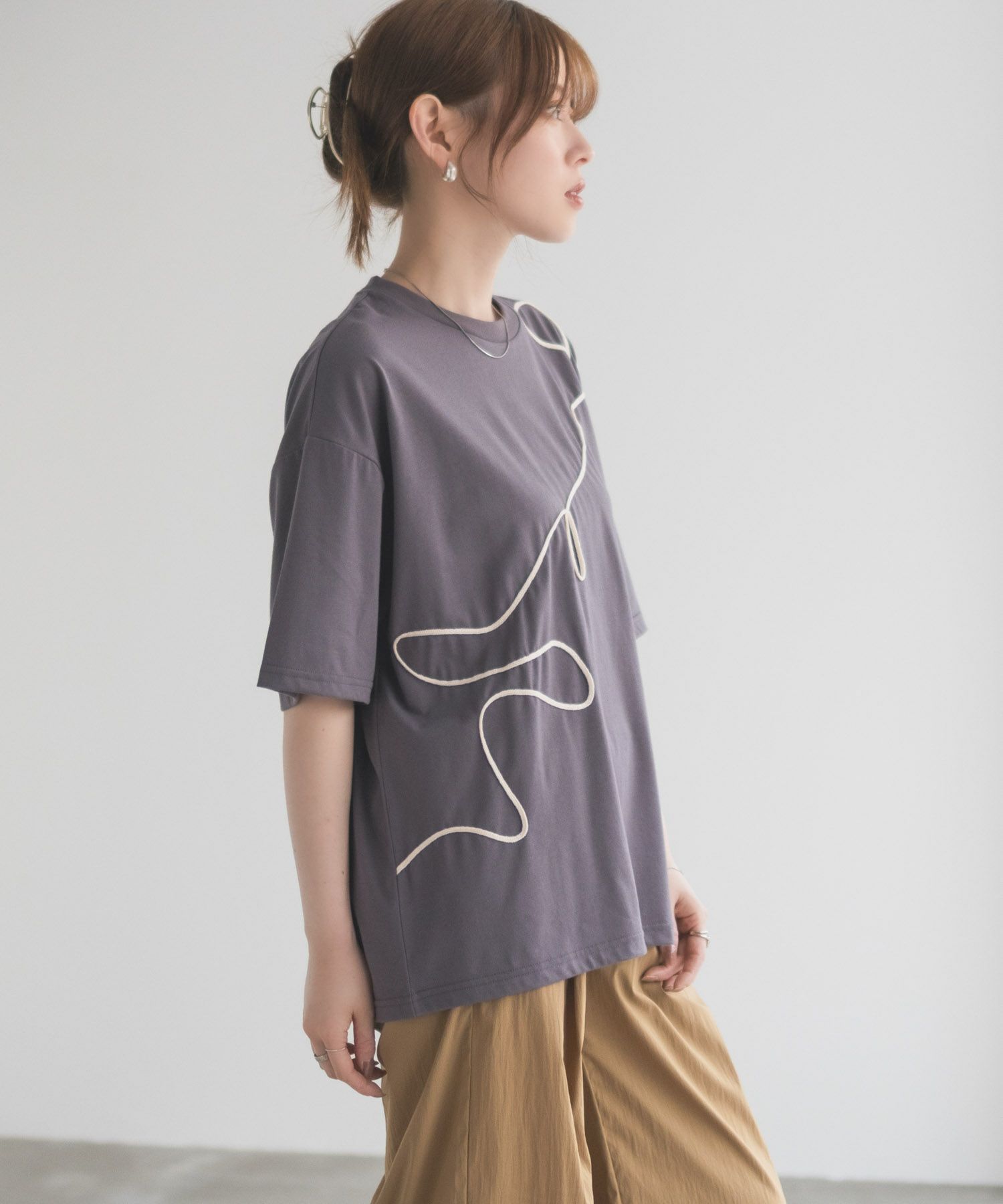HusHusH  コード刺繍Tシャツ レディース メール便 対応商品商品サムネイル-7