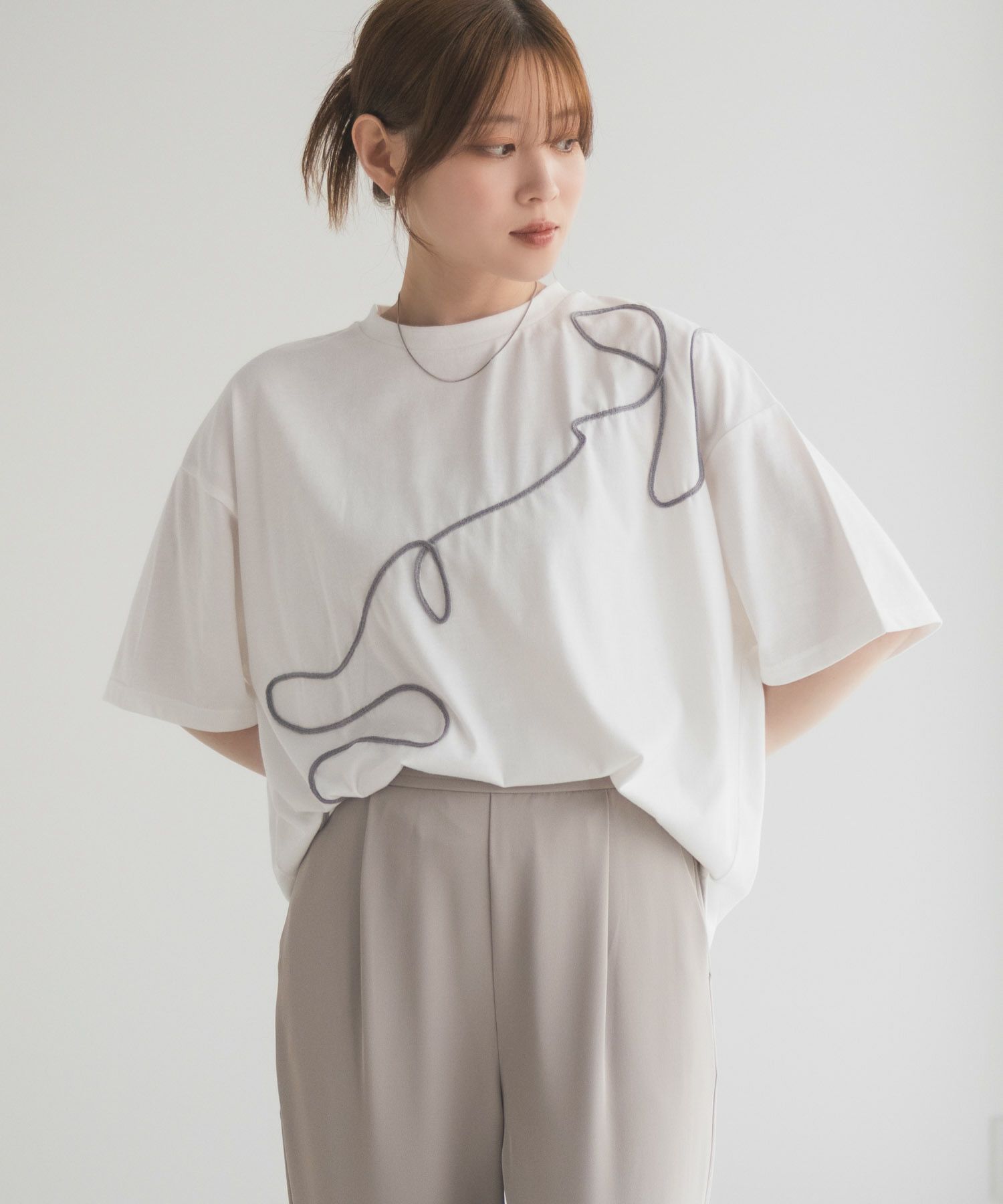 HusHusH コード刺繍Tシャツ レディース ネコポス 対応商品