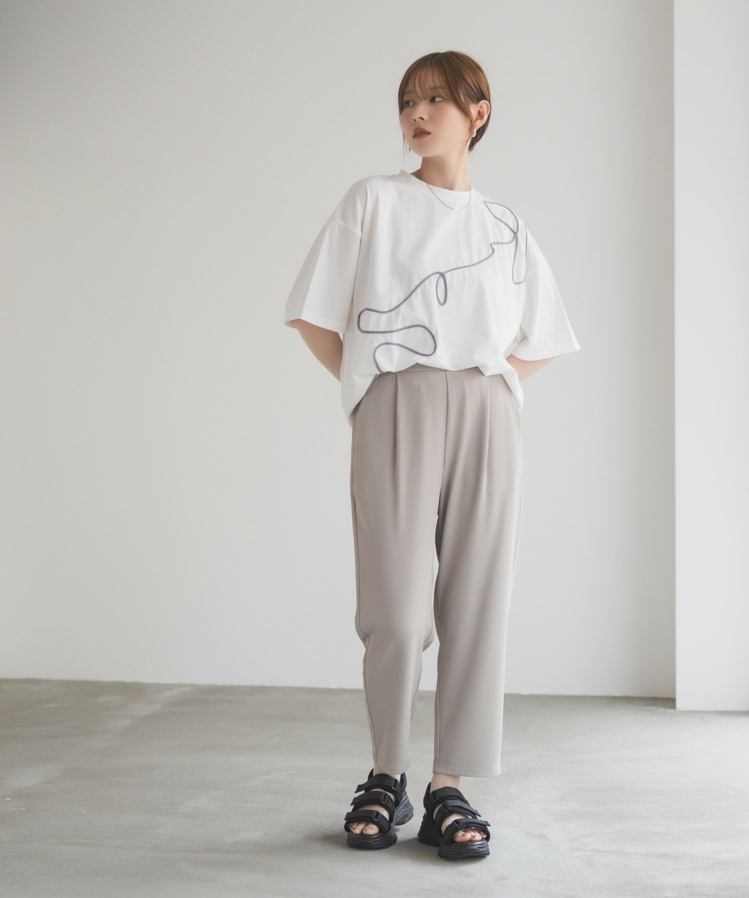 HusHusH コード刺繍Tシャツ レディース メール便 対応商品商品サムネイル-14