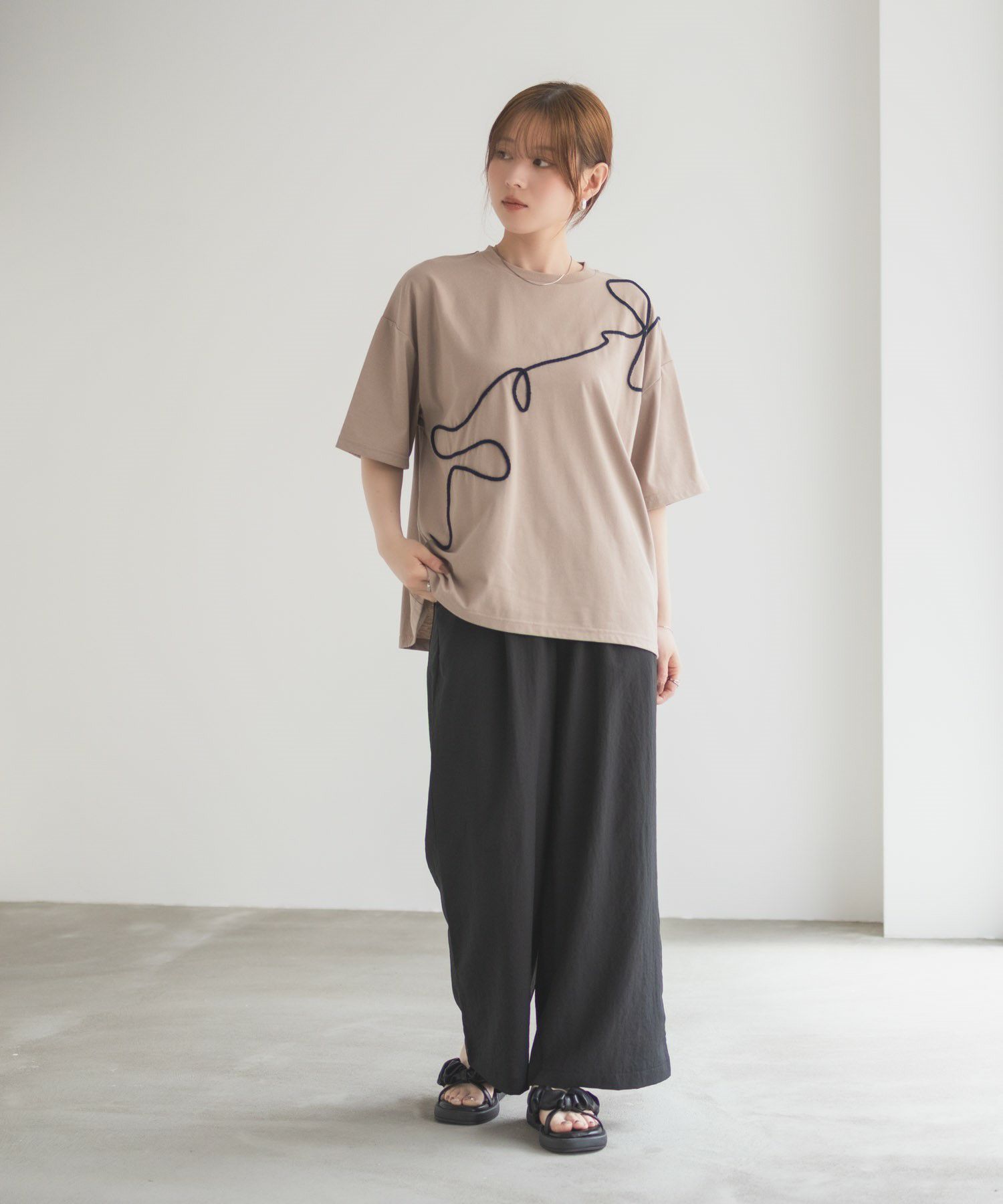 HusHusH コード刺繍Tシャツ レディース メール便 対応商品商品画像-32