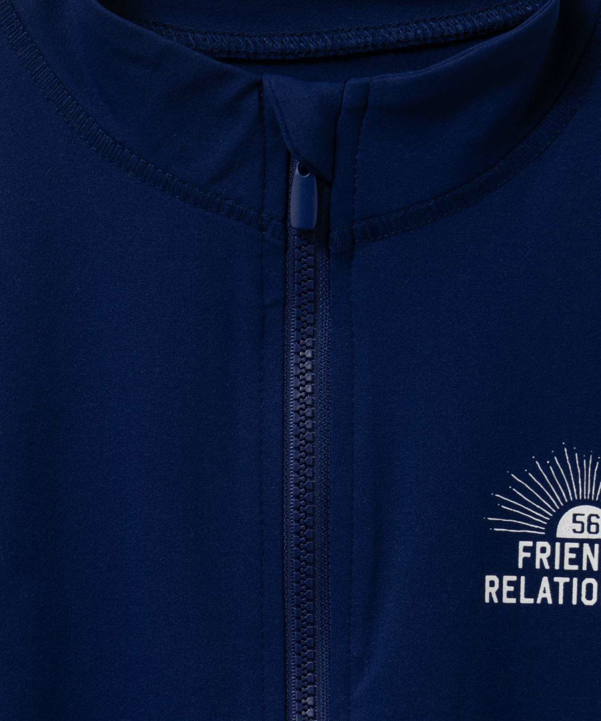 NAVY 袖ロゴラッシュガード キッズ