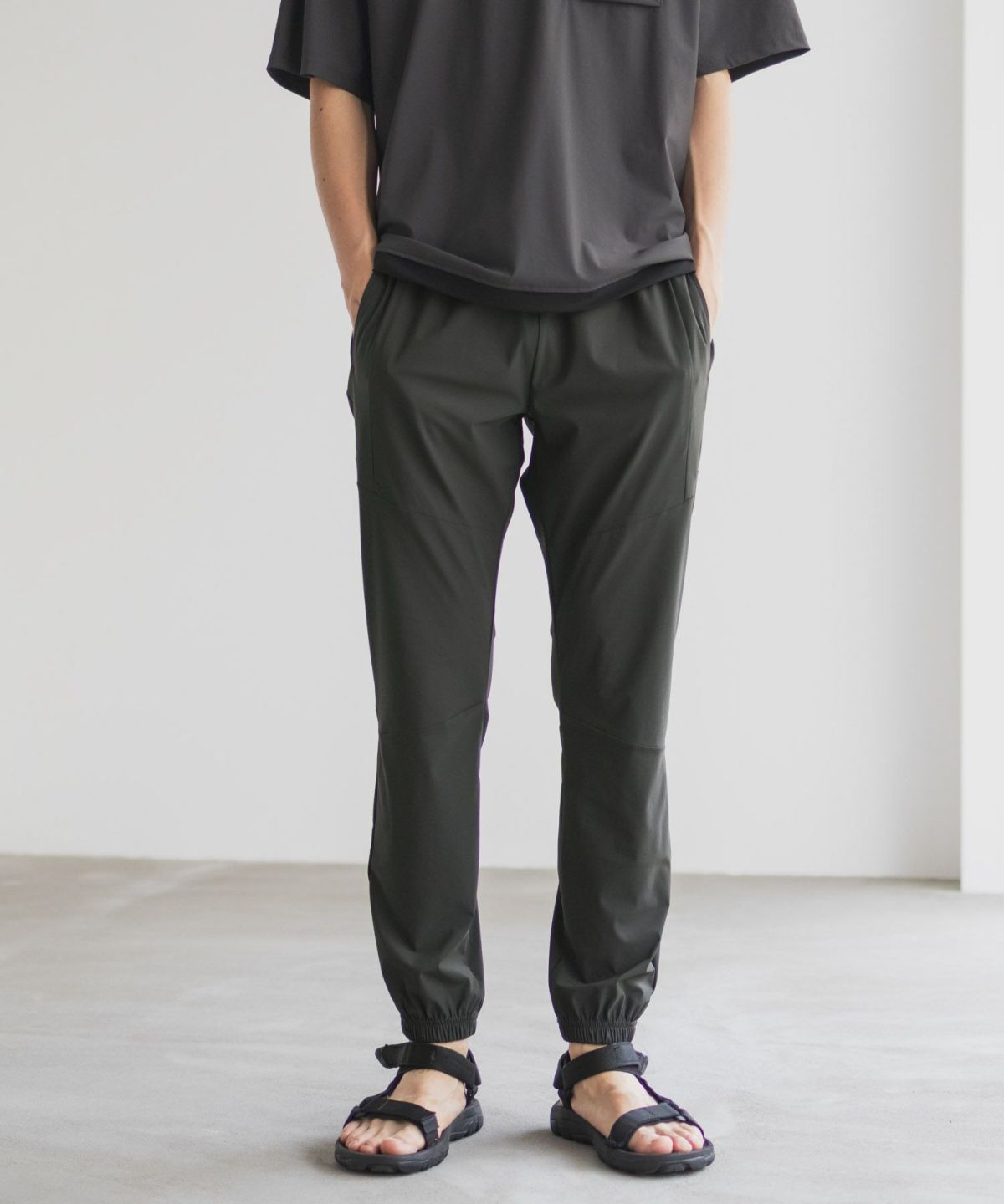 NAVY SARARI 極冷ジョガーパンツ メンズ