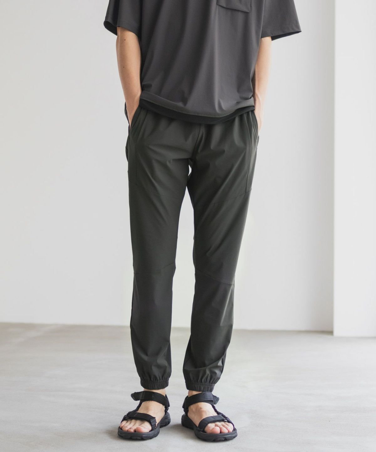 NAVY SARARI 極冷ジョガーパンツ メンズ