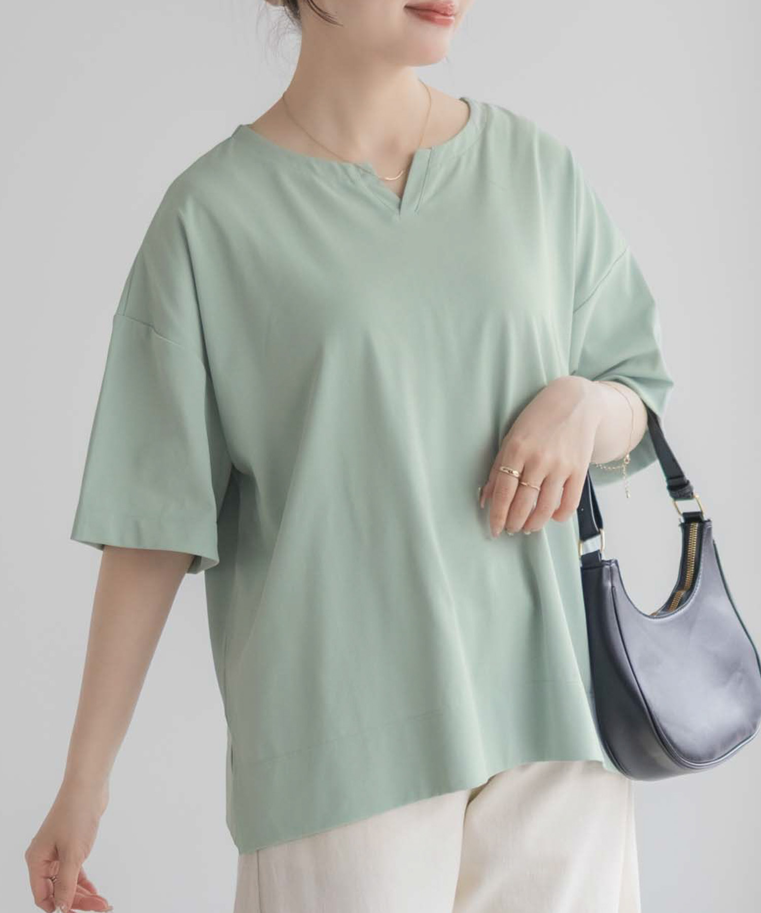 nAvy  エブリーT 汗じみ軽減 キーネックTシャツ レディース メール便 対応商品商品サムネイル-1