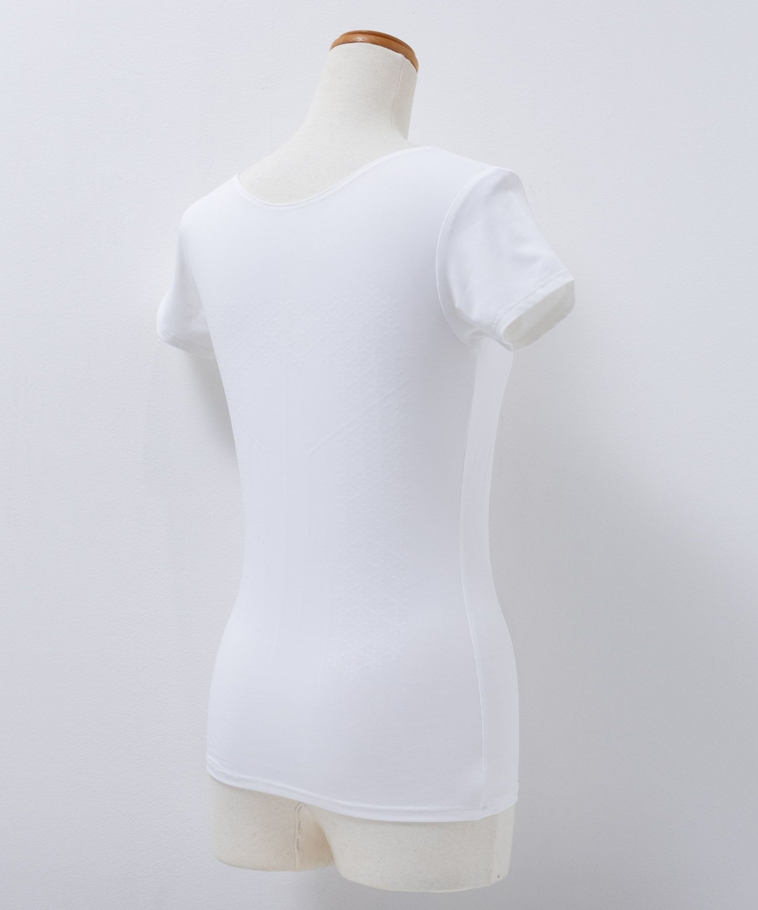 nAvy  SARARI W冷感Tシャツ レディース商品画像-9