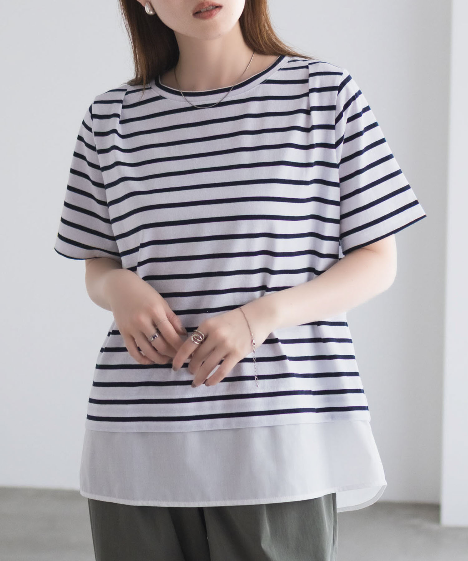 nAvy 時短 裾異素材切替プルオーバー レディース メール便 対応商品商品画像-1