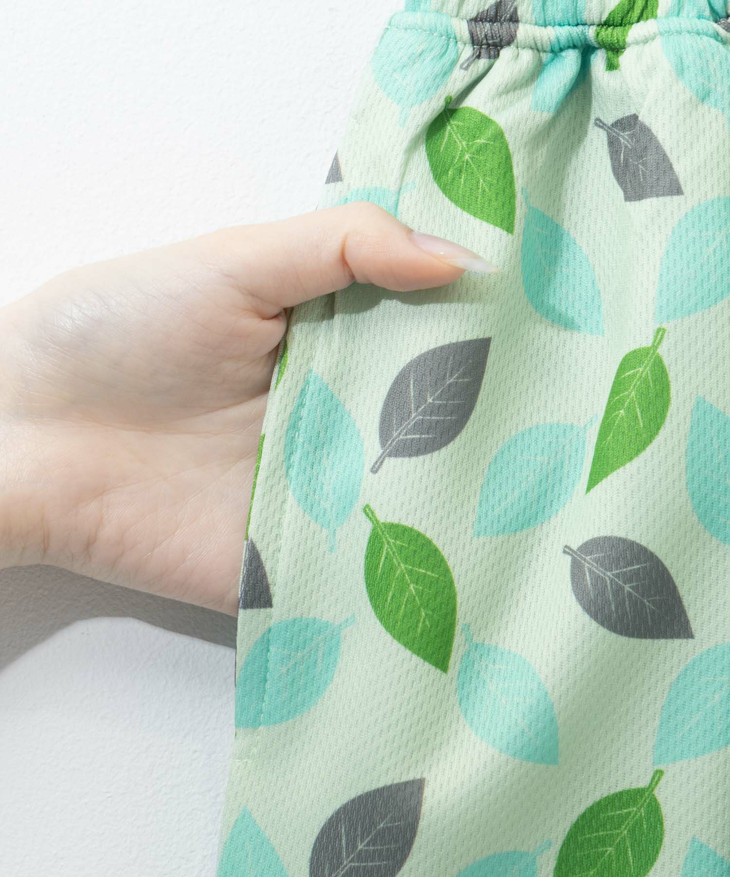 NAVY リーフ柄ショートパンツ キッズ