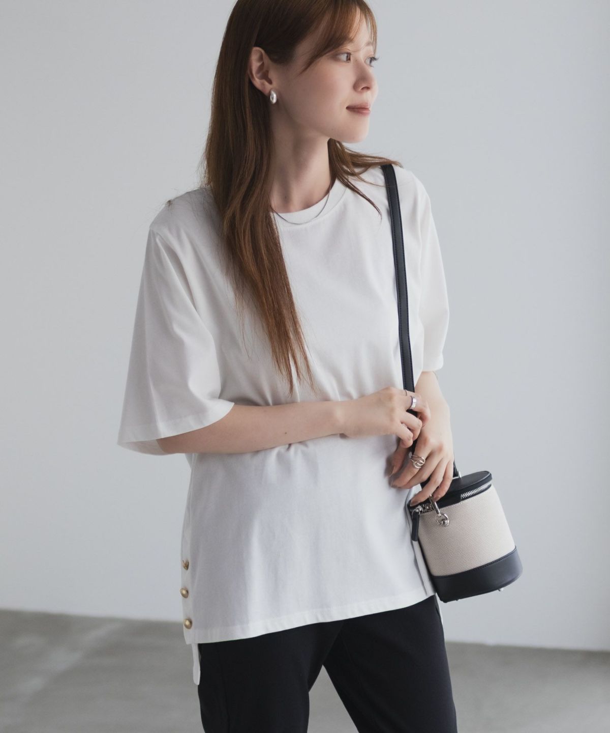 nAvy 裾ボタンオーバーTシャツ レディース ネコポス 対応商品