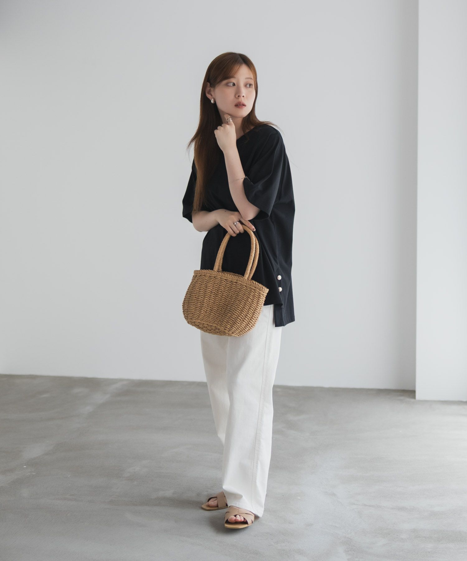 nAvy  裾ボタンオーバーTシャツ レディース メール便 対応商品商品画像-9