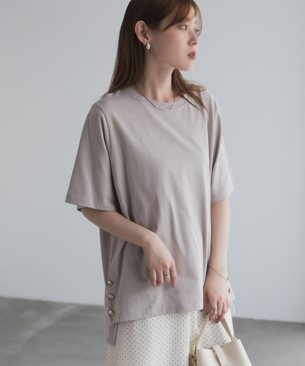 nAvy 裾ボタンオーバーTシャツ レディース ネコポス 対応商品nAvy 裾ボタンオーバーTシャツ レディース ネコポス 対応商品