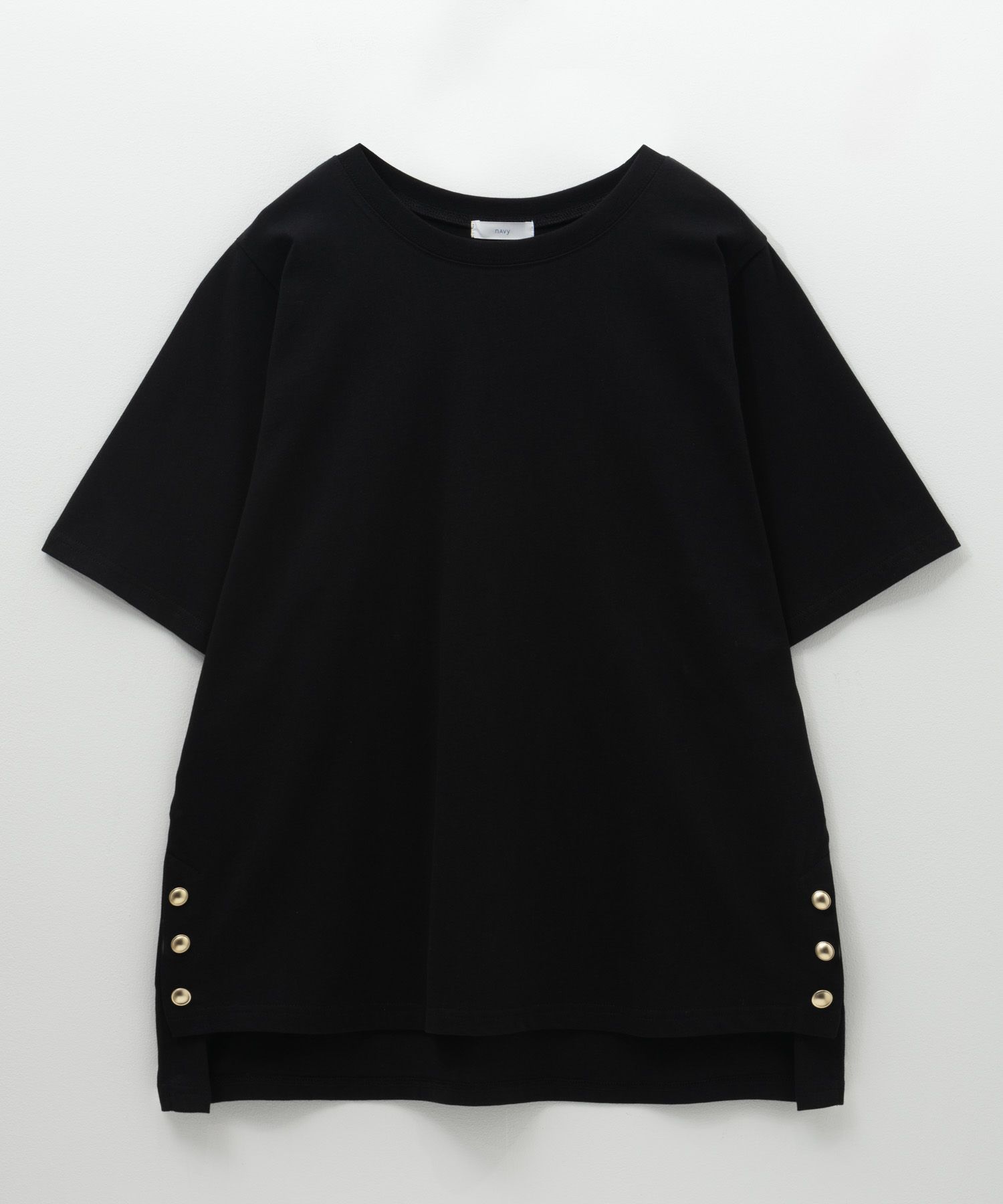 nAvy  裾ボタンオーバーTシャツ レディース メール便 対応商品商品画像-18