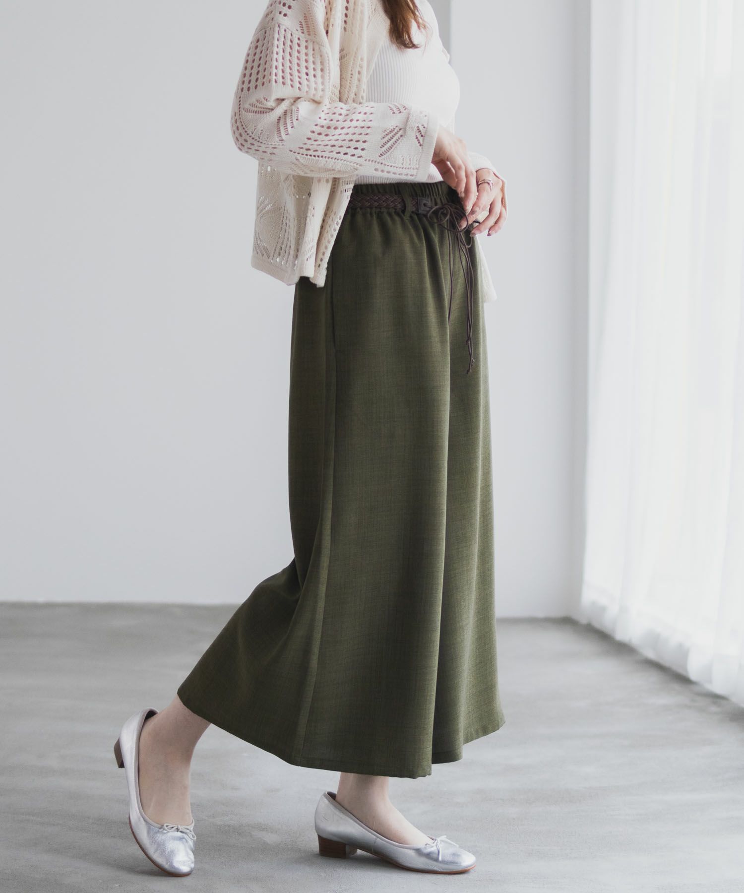 nAvy ベルト付きワイドクロップドパンツ レディース