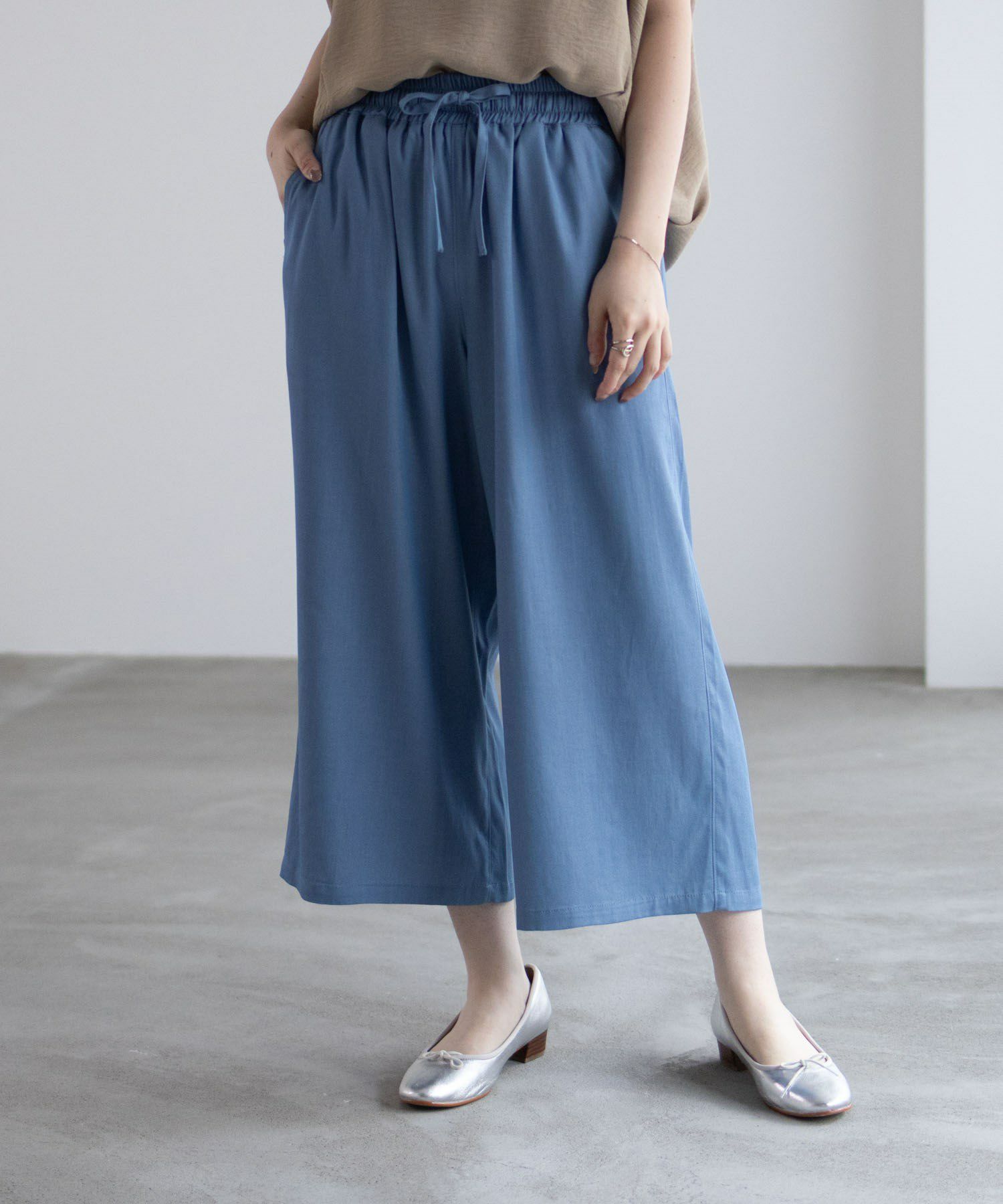 nAvy イージークロップドパンツ レディース